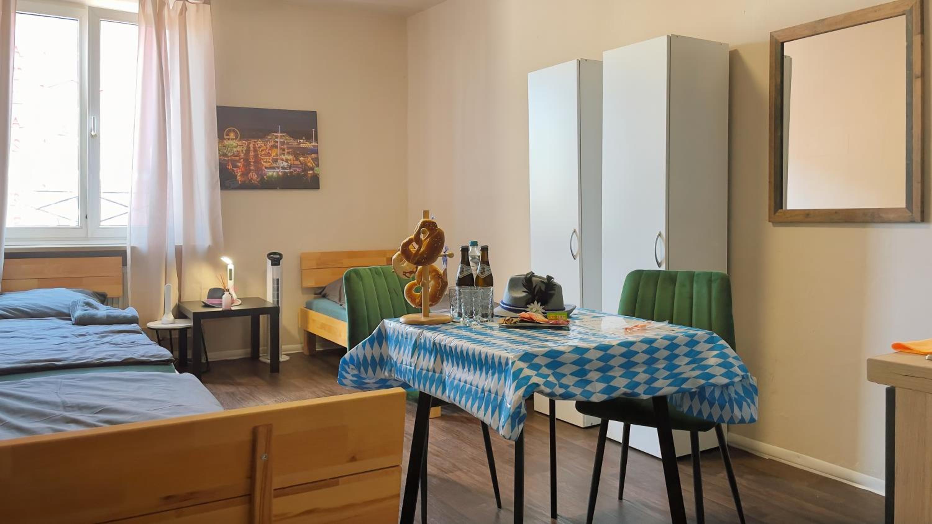 Basic Triple Room with Shared Bathroom