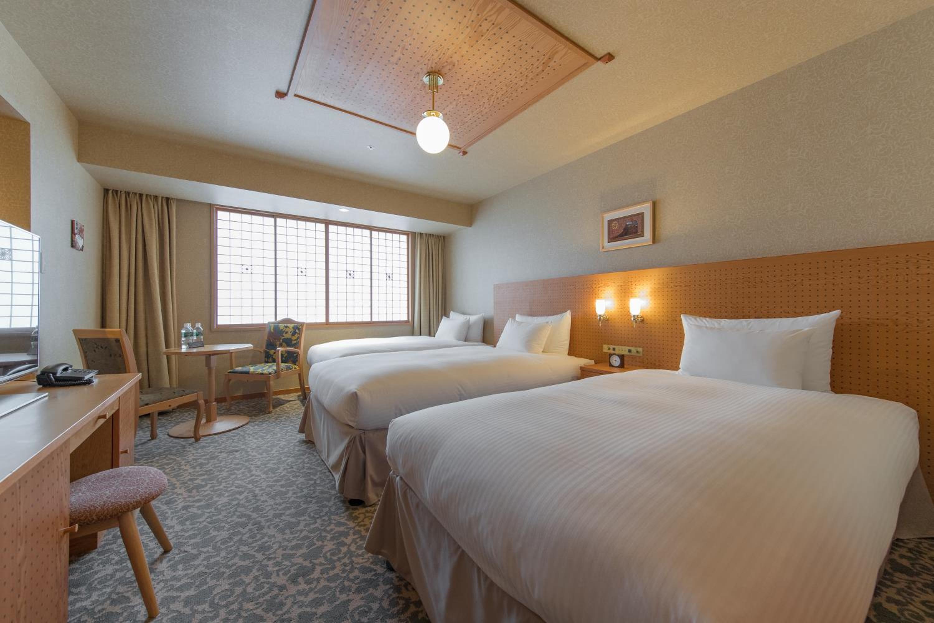 Deluxe Twin Room - Non-Smoking photo 3