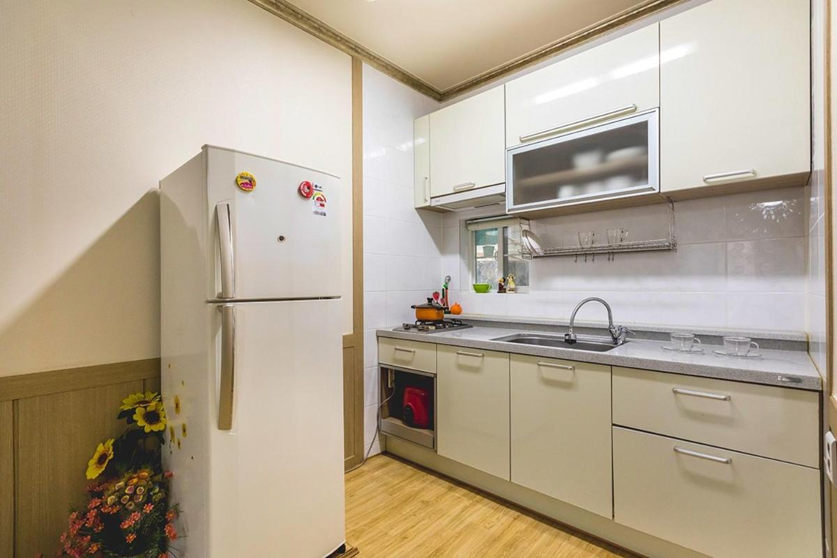 Double Room - Photo 5