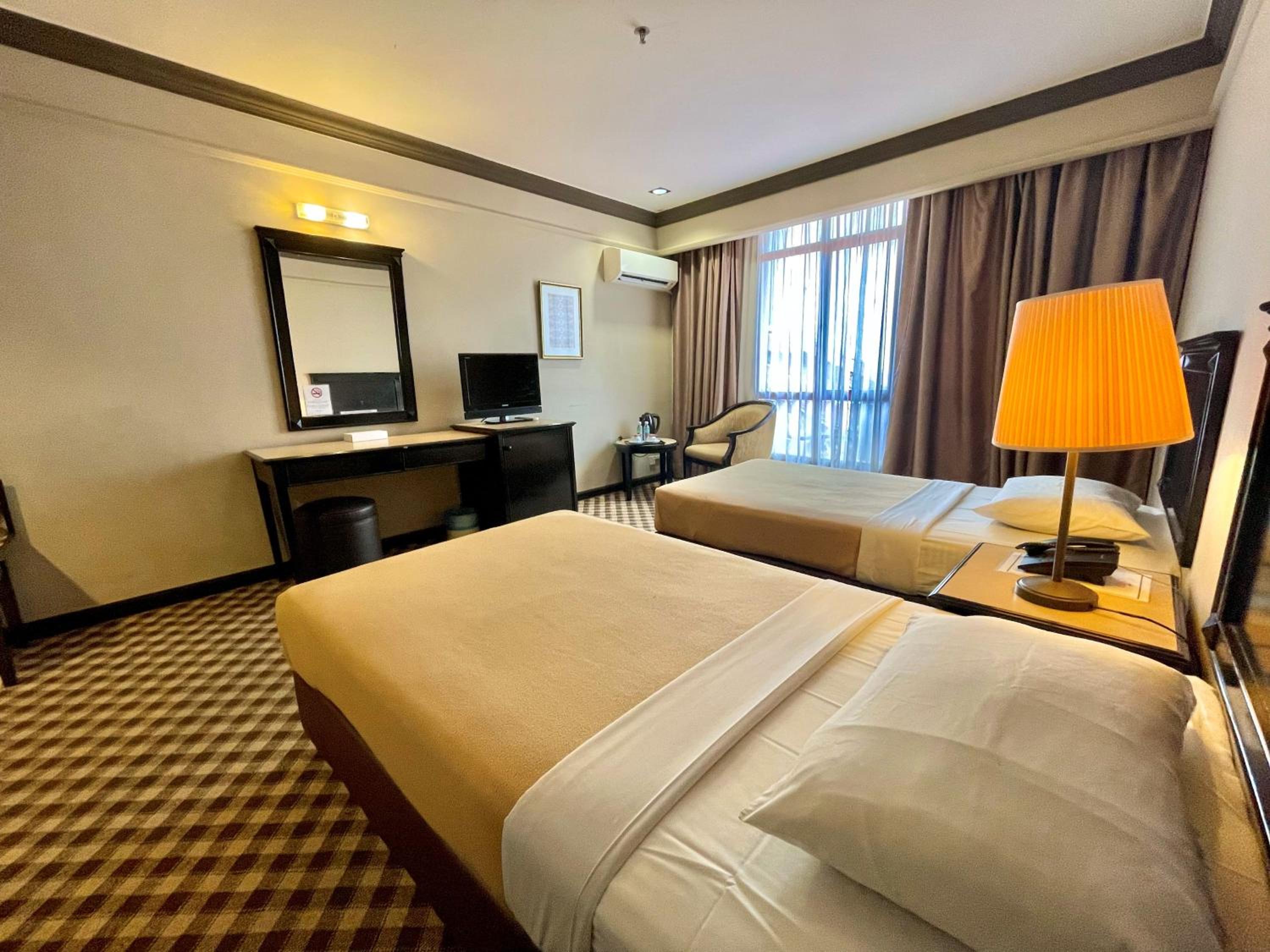 Deluxe Twin Room - Photo 3