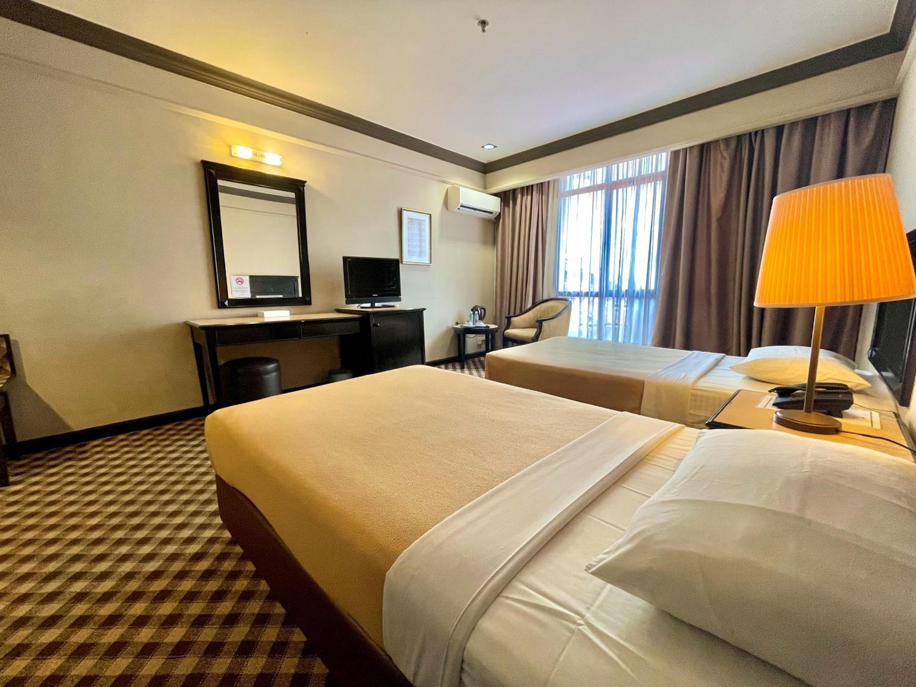 Deluxe Twin Room - Photo 9