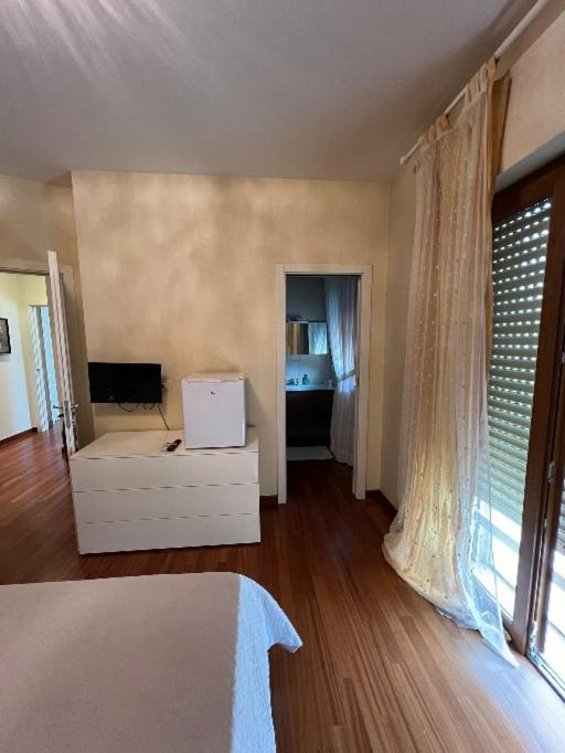 Deluxe Double Room with Balcony photo 2