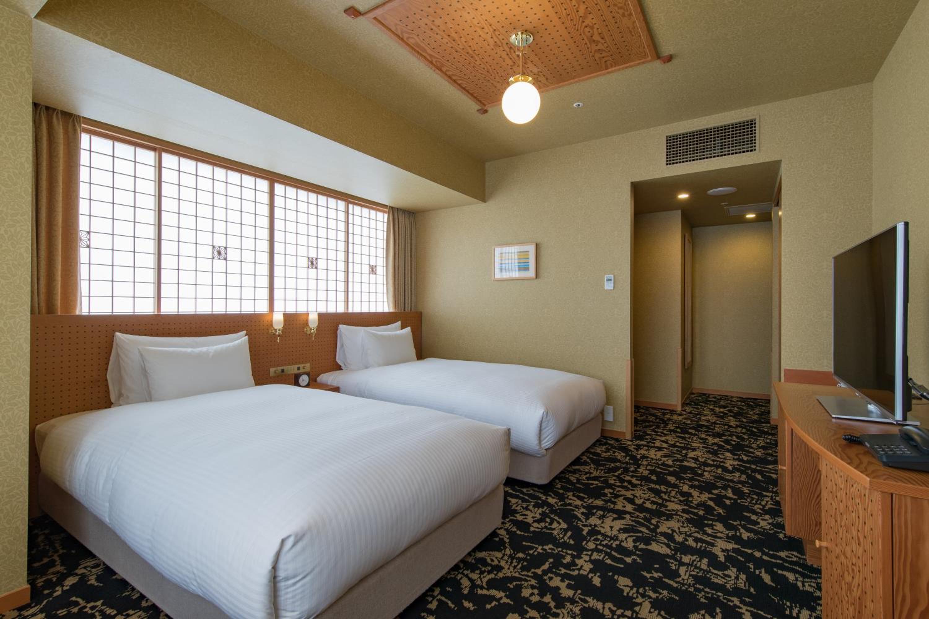 Premium Twin Room - Non-Smoking photo 3