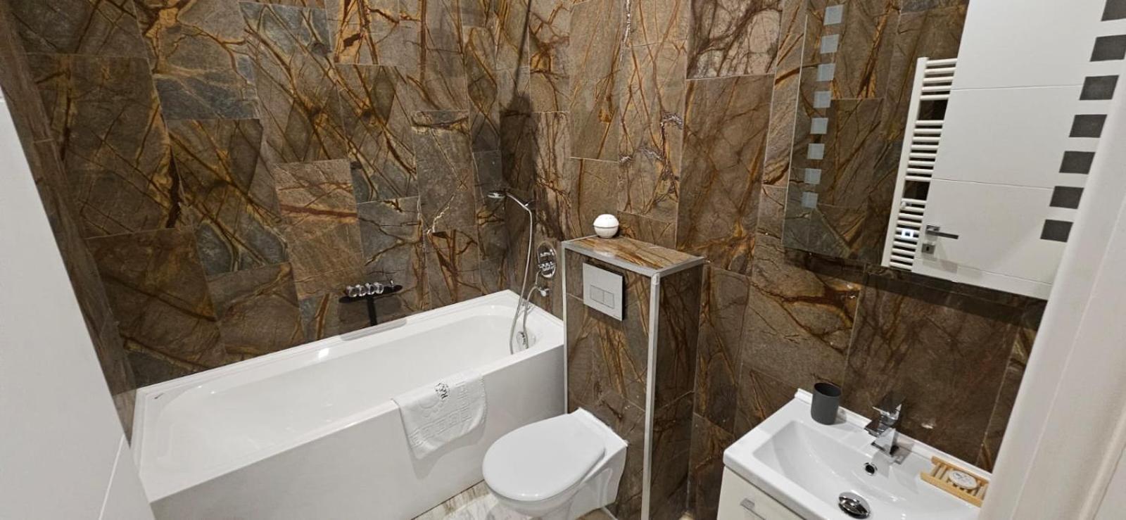 Two-Bedroom Apartment with Garden View photo 3