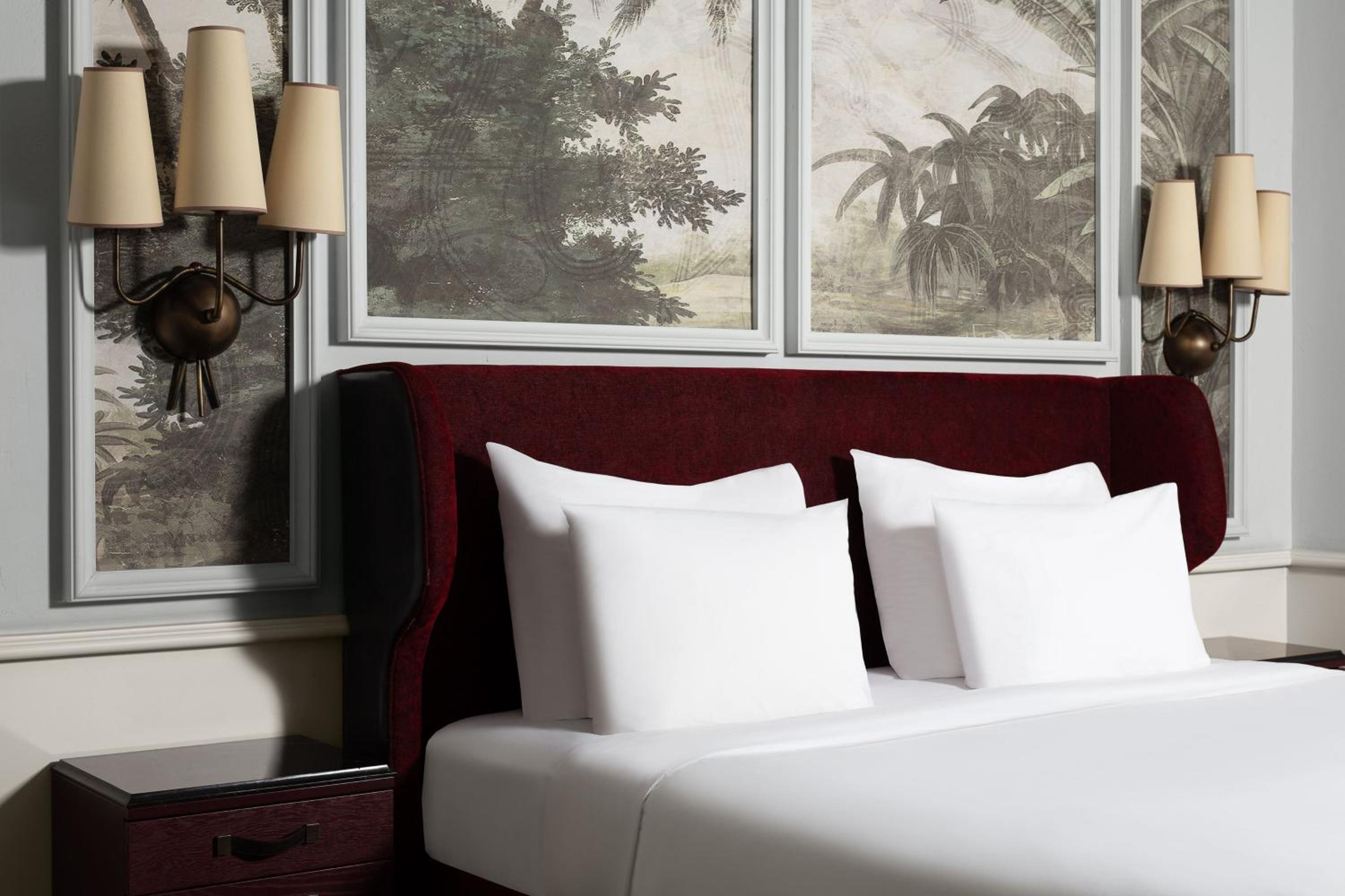 Standard Windowless Queen Room