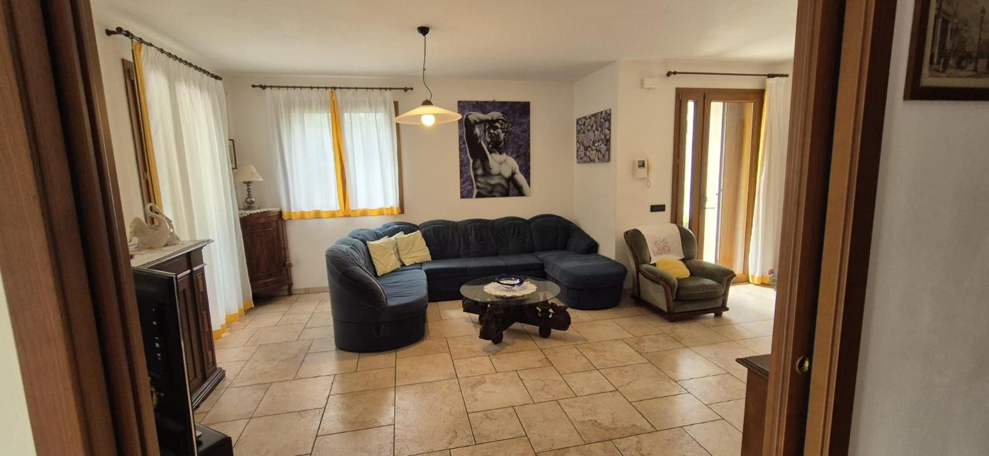 Four-Bedroom House photo 2