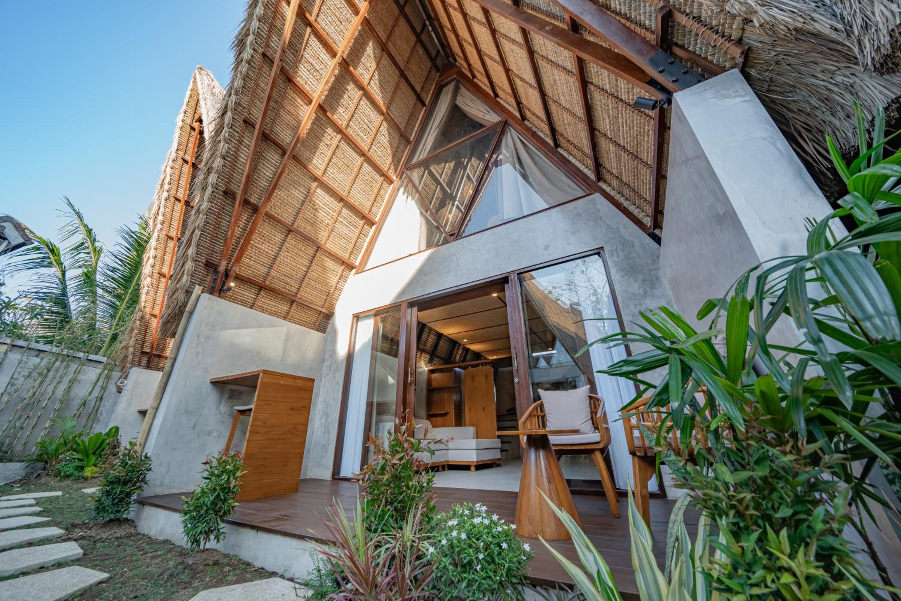 Deluxe Bungalow with Garden View
