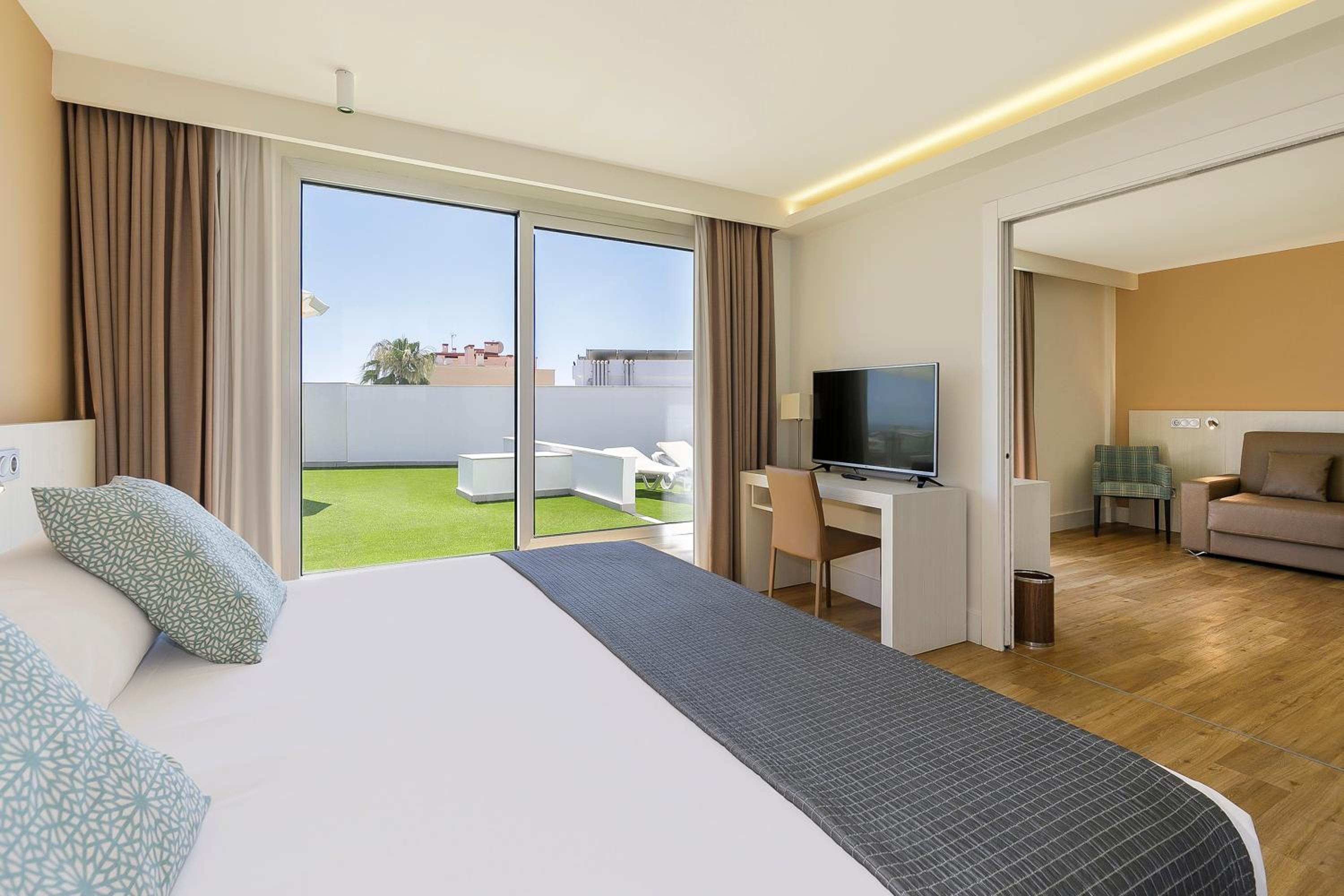 Sol Suite - Photo 1