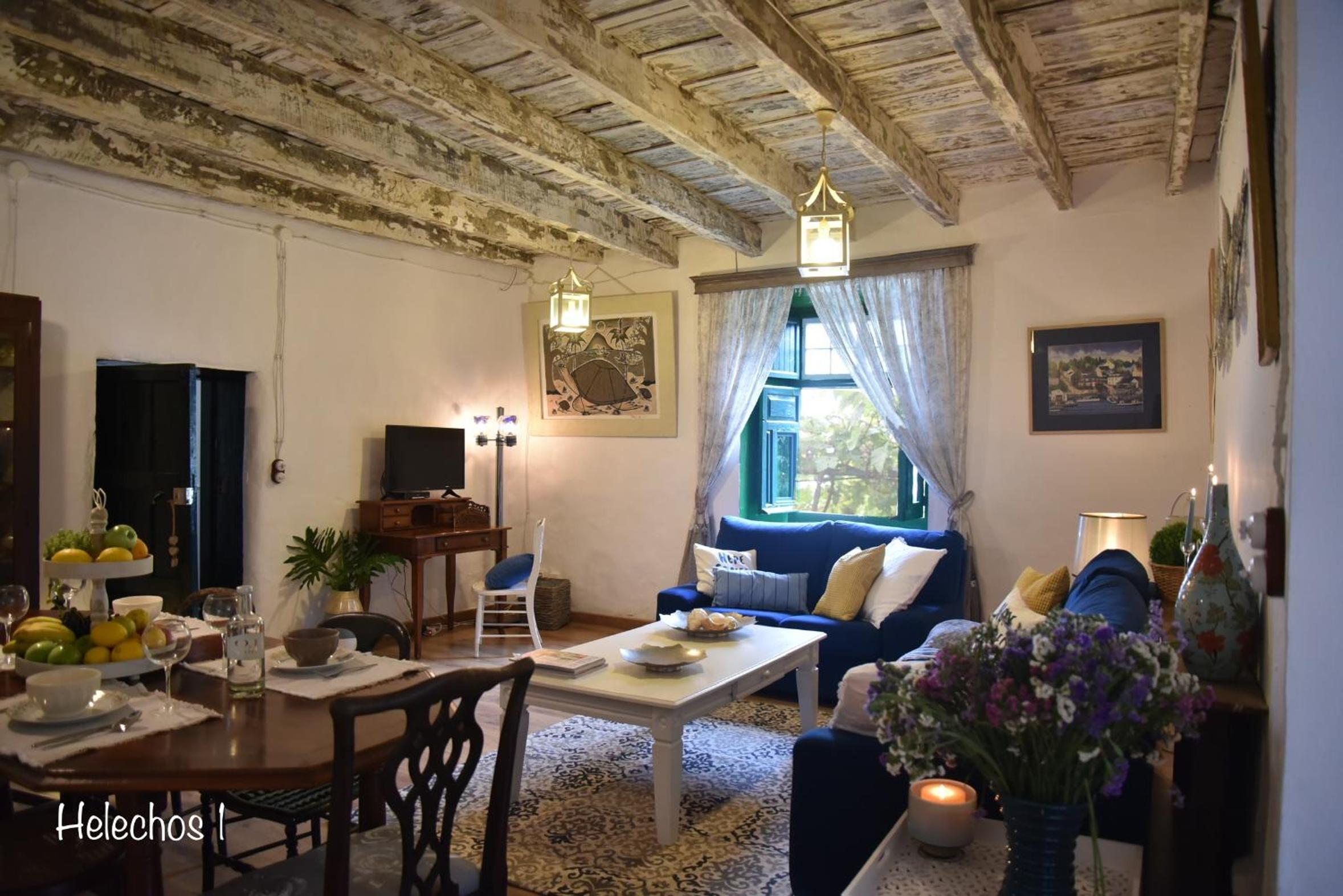 Casa de Vacaciones con Jacuzzi y Jardín