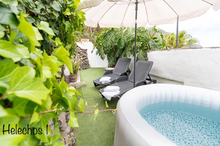 Holiday Home with Jacuzzi and Garden photo 2