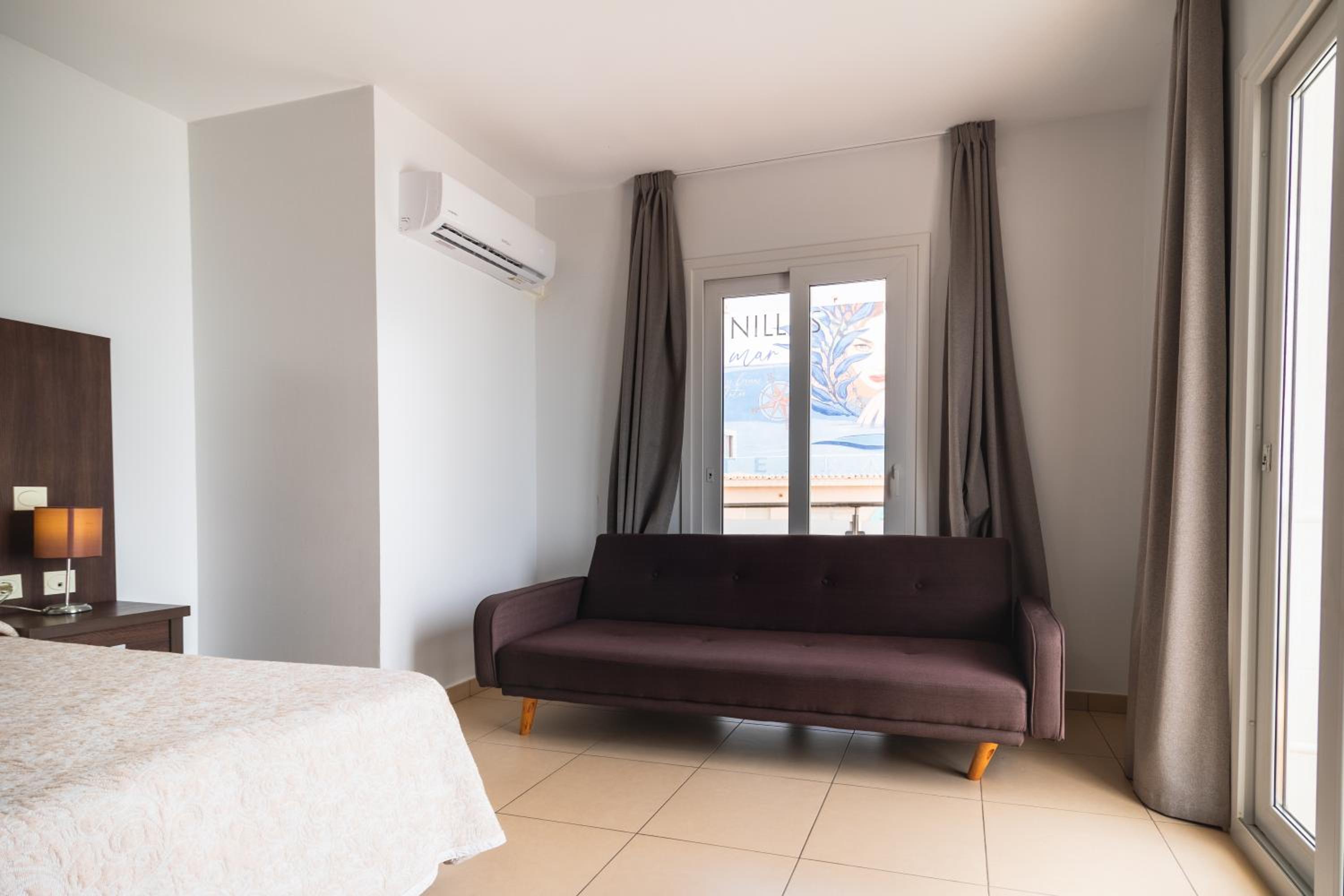 Habitación Doble o con Dos Camas con Vista Parcial al Mar