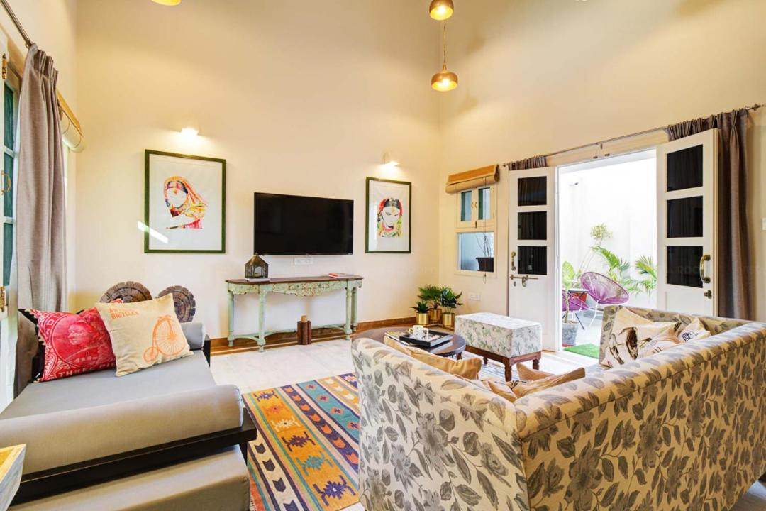 Deluxe King Room photo 1