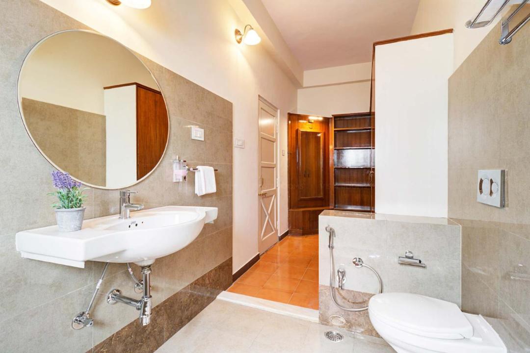 Three-Bedroom House photo 2