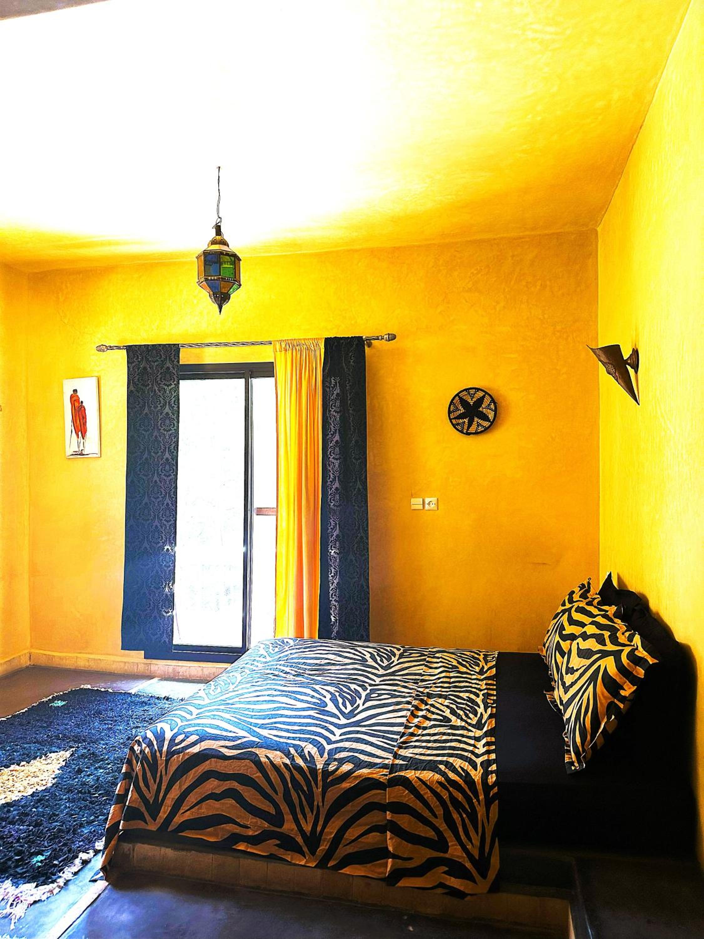 Deluxe Double Room with Balcony - Photo 4