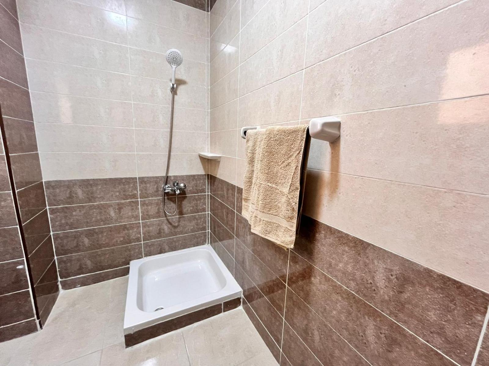 Economy Double Room - Photo 19