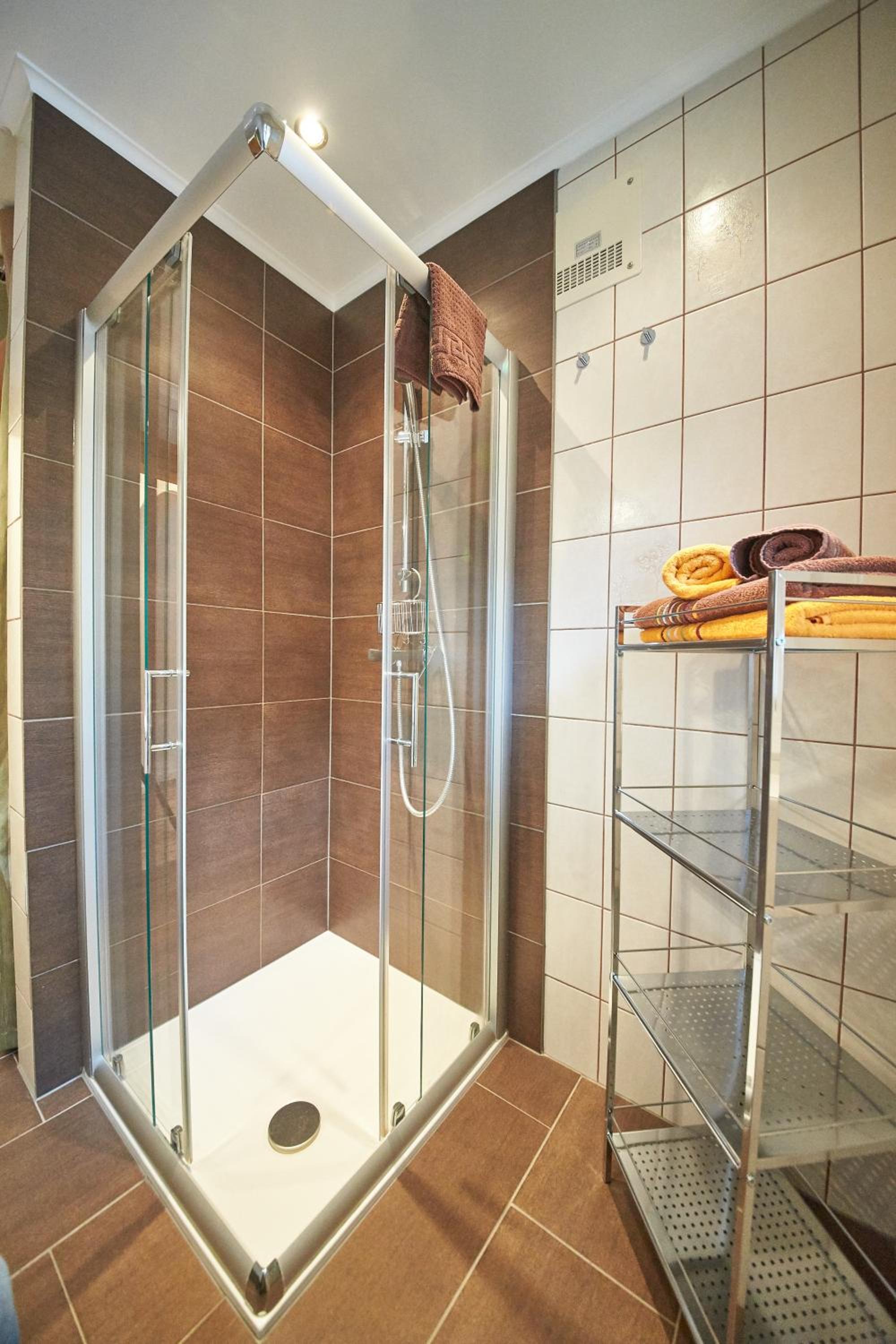 Two-Bedroom Apartment with Balcony photo 2