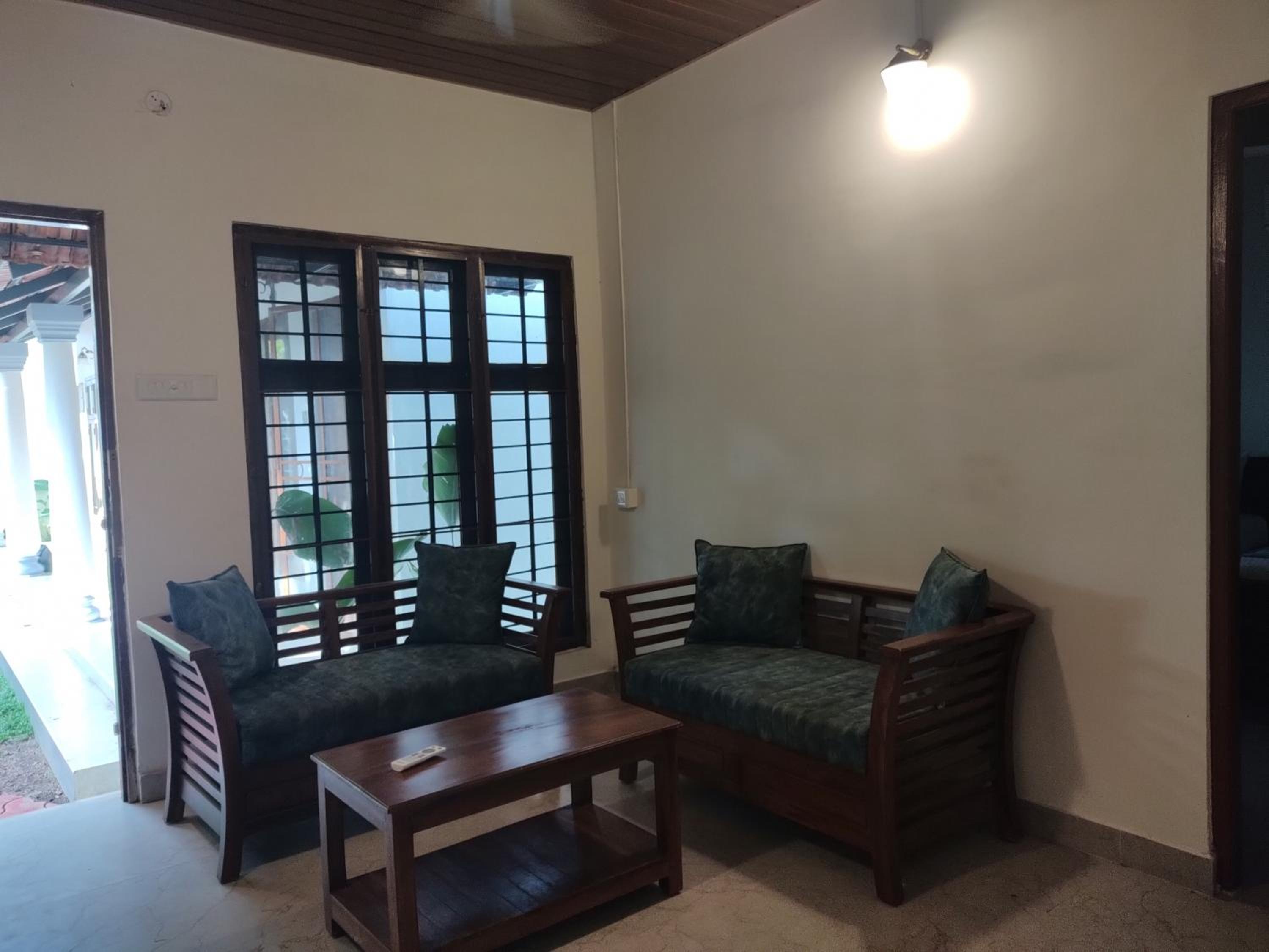 Family Room - Photo 6