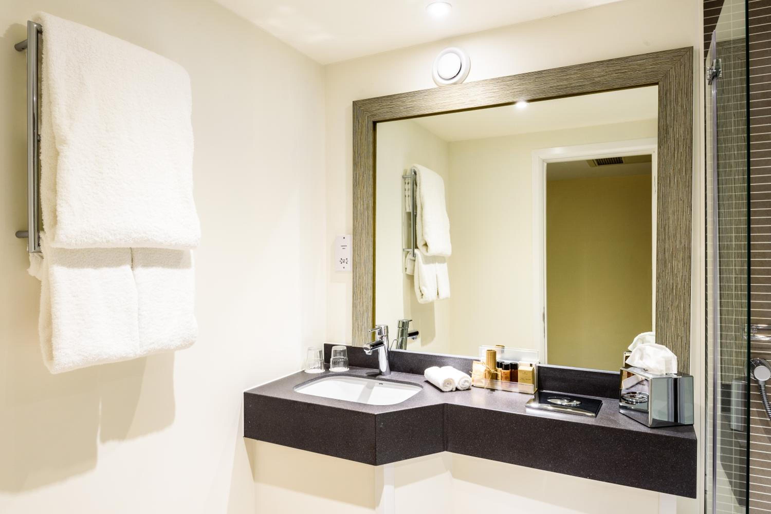 Standard Room - Photo 9