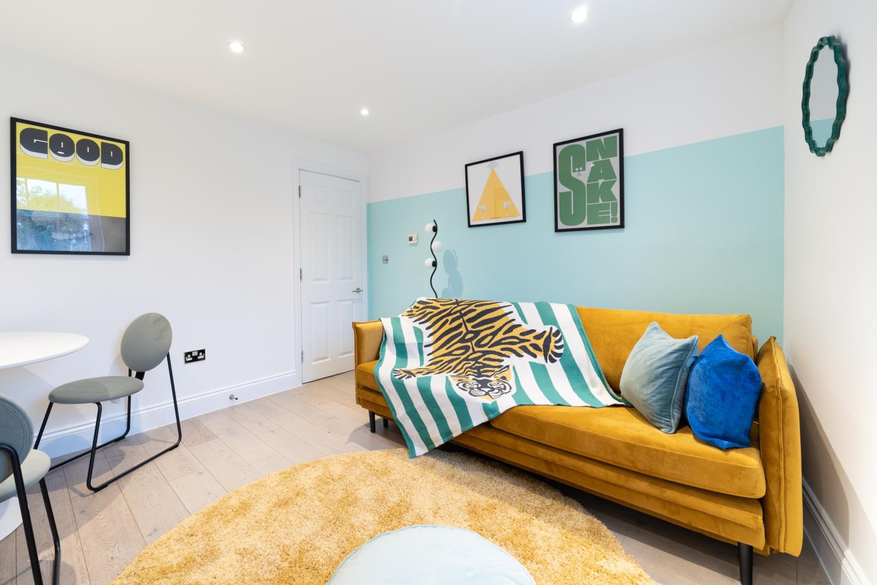 Superior One-Bedroom Apartment photo 1