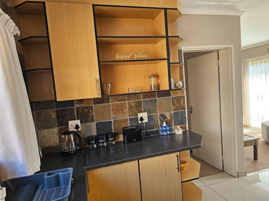 One-Bedroom Apartment photo 3