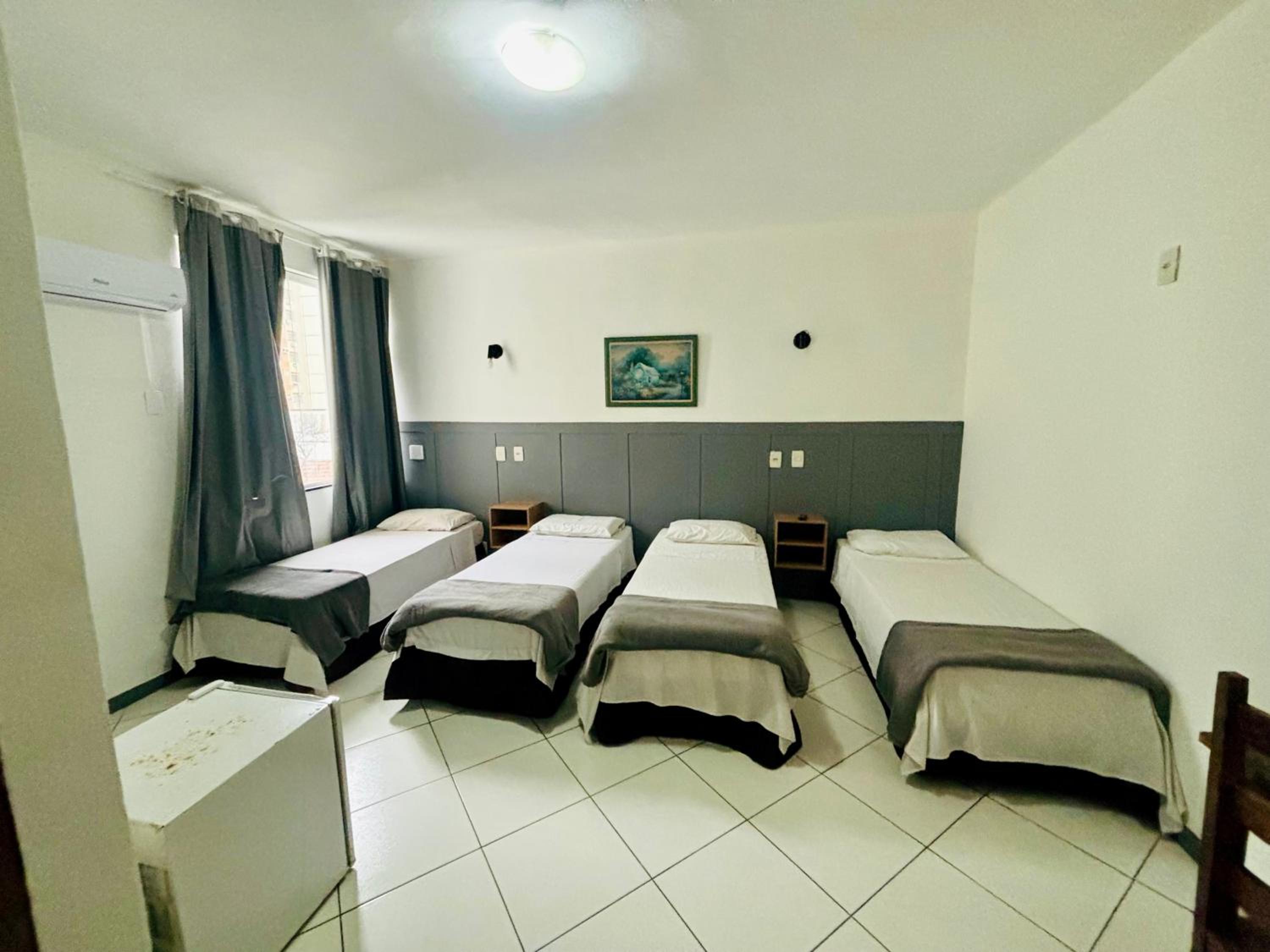 Economy Quadruple Room photo 1