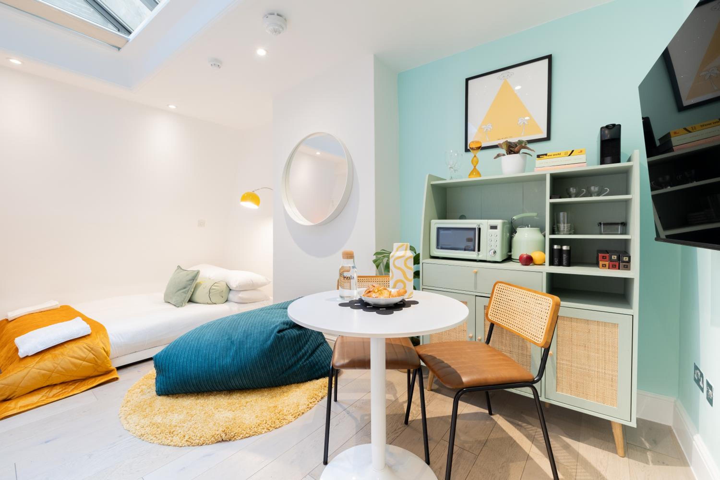 Classic Studio Apartment photo 1