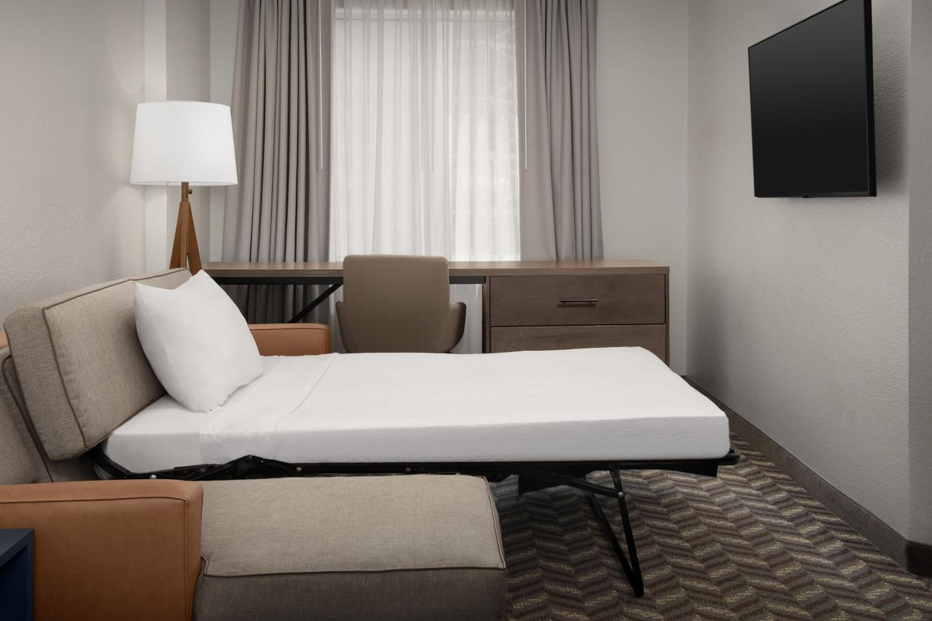 One-Bedroom King Suite with Sofa Bed - Photo 2