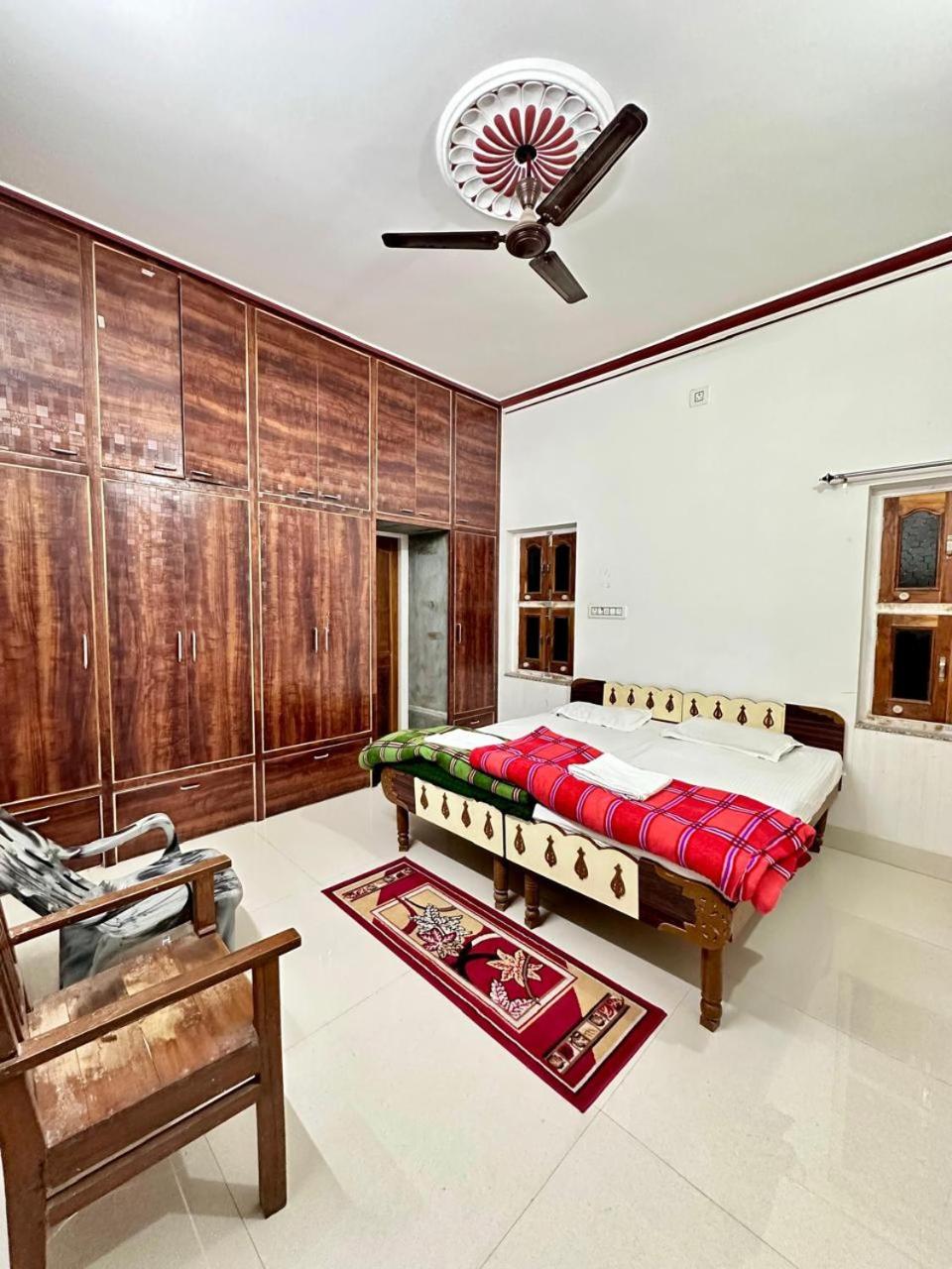 Double Room with Private Bathroom photo 1