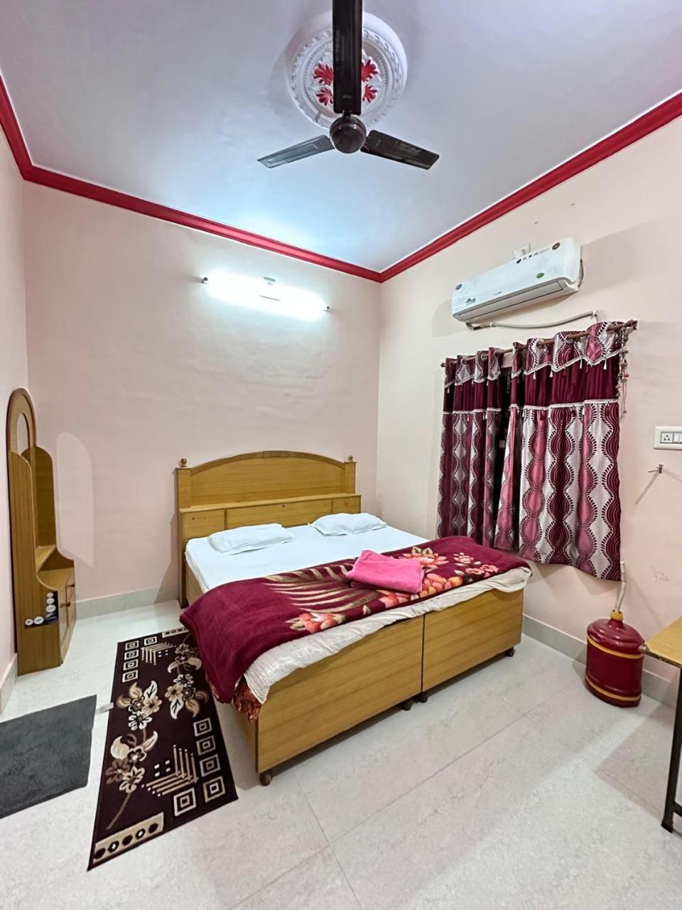 Double Room with Private Bathroom photo 2
