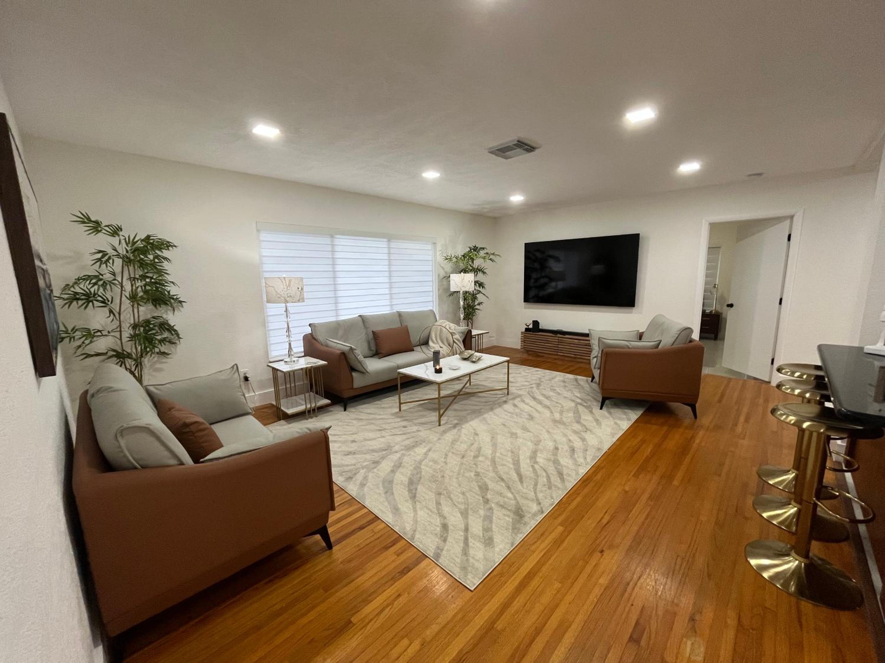 Four-Bedroom House photo 1