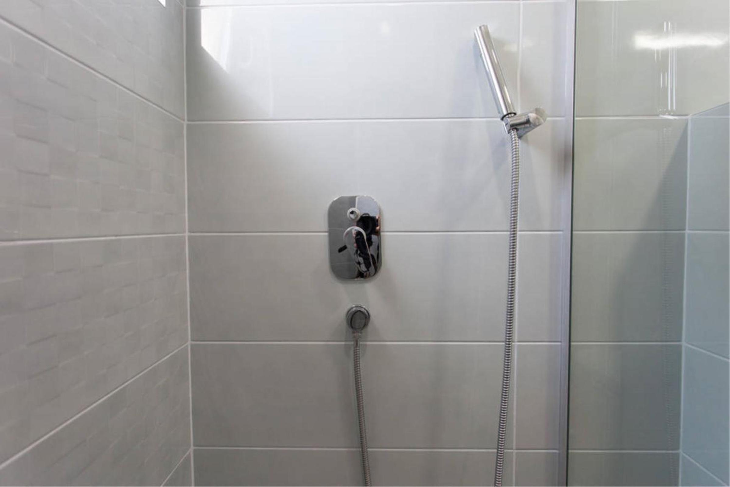 Double Room - Photo 11