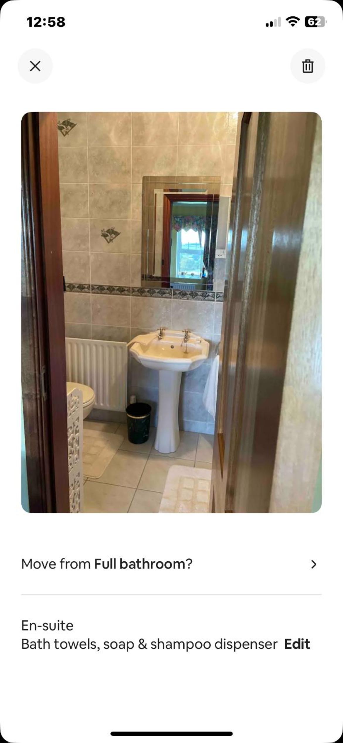 Double Room with Private Bathroom photo 3