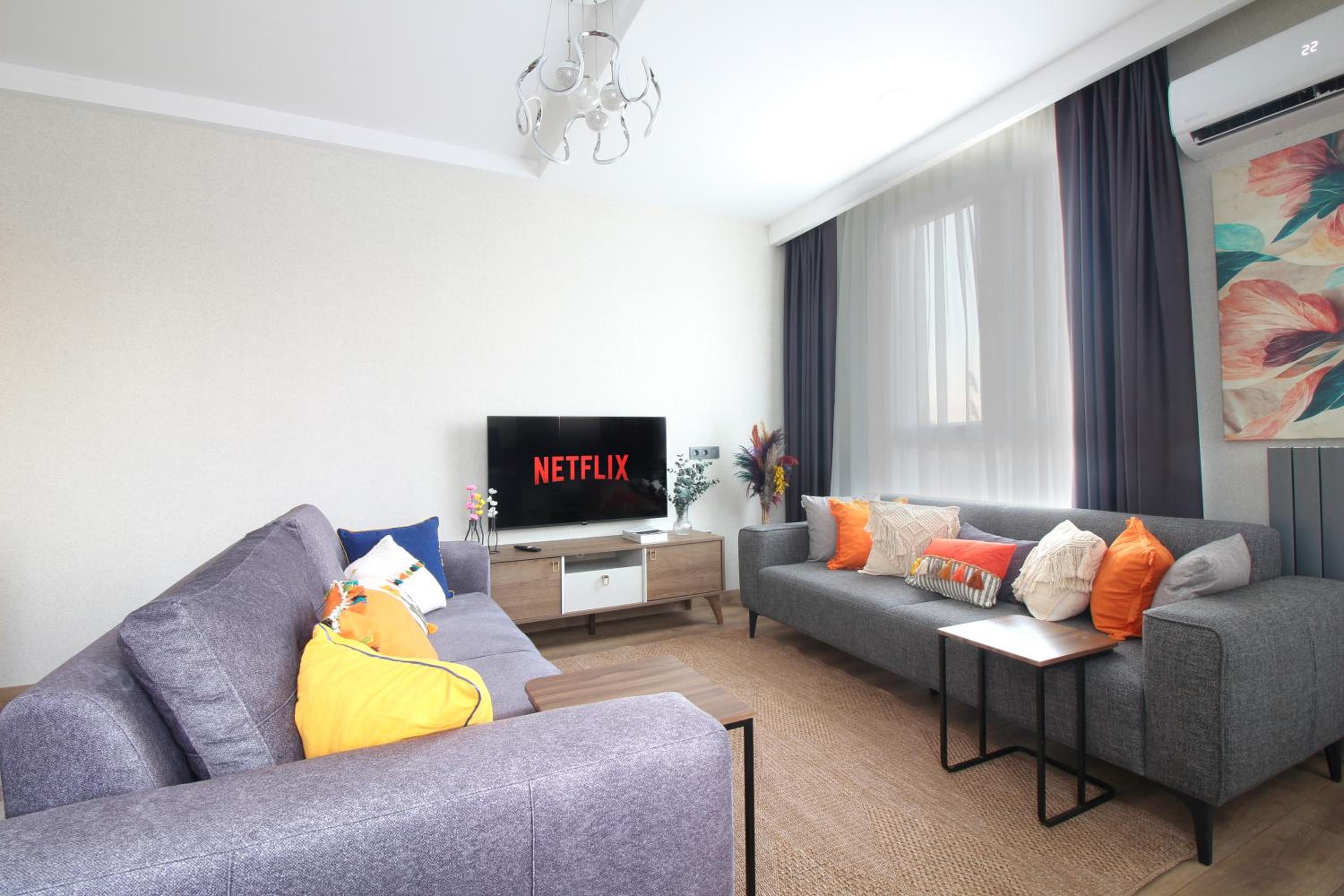 Two-Bedroom Apartment with Balcony photo 3