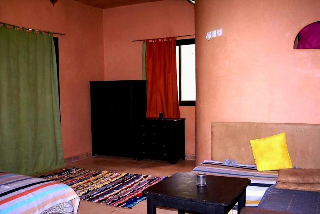Family Room - Photo 4