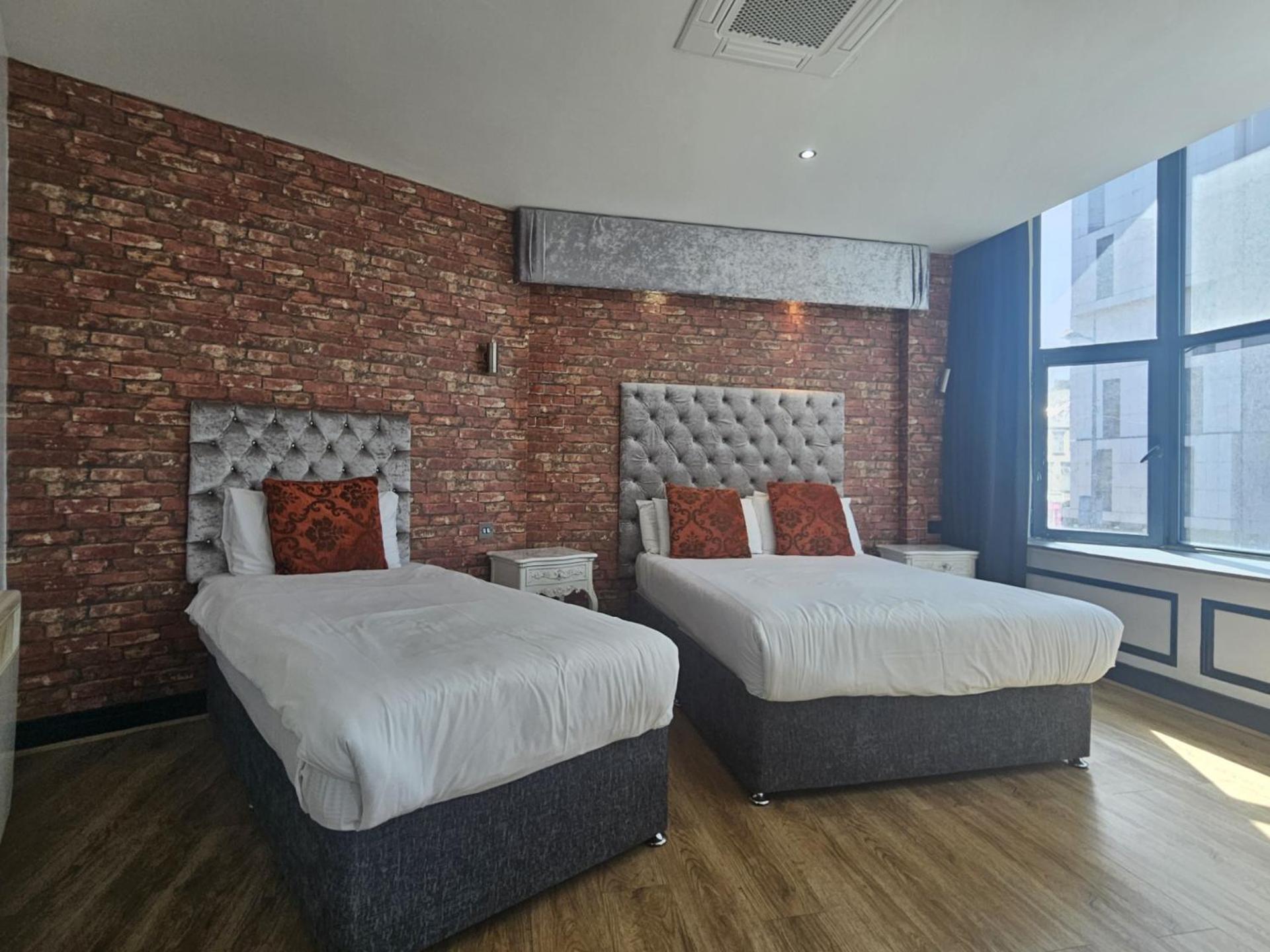 Classic Triple Room - Photo 1