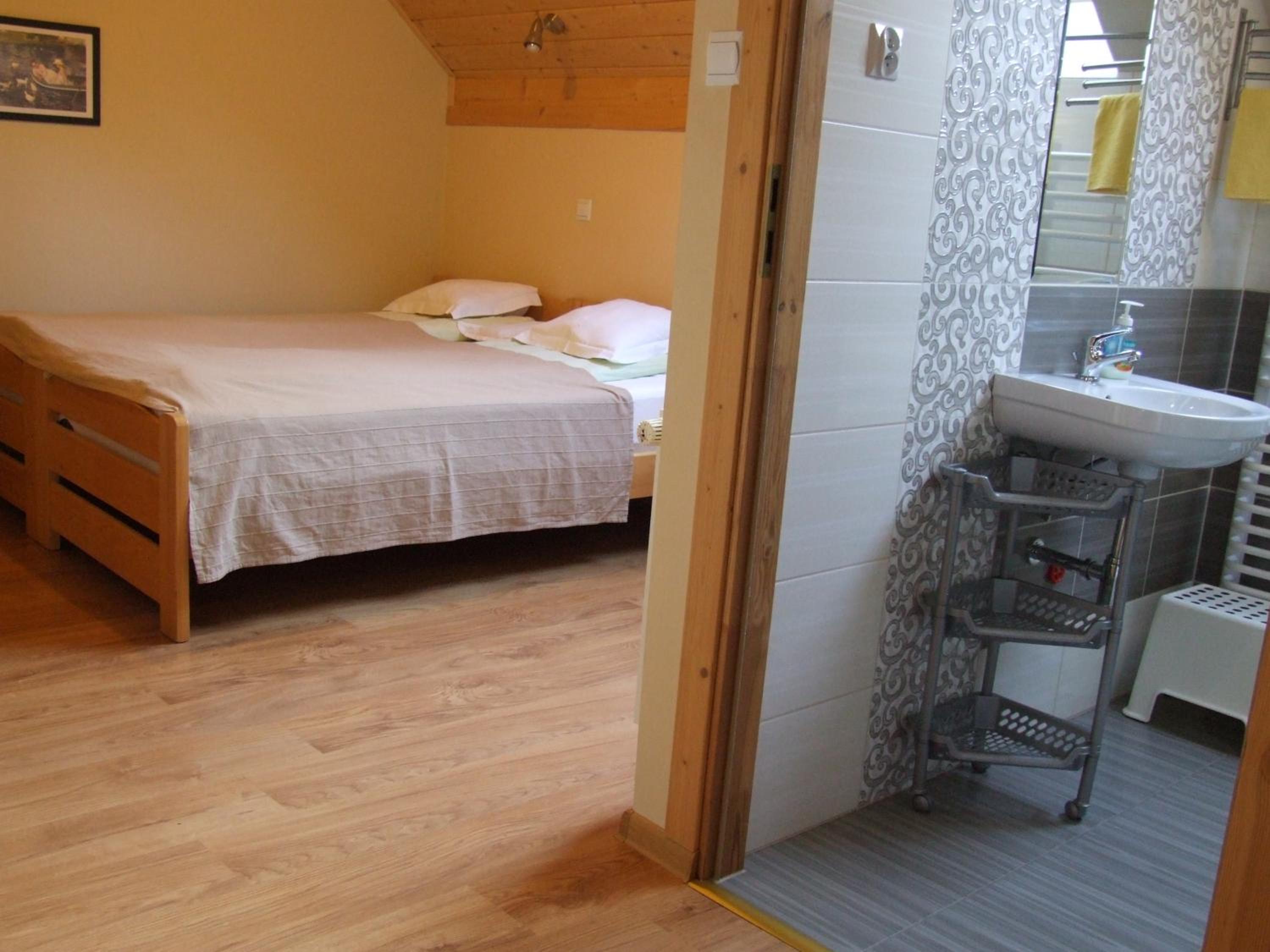 Double Room with Private Bathroom photo 3