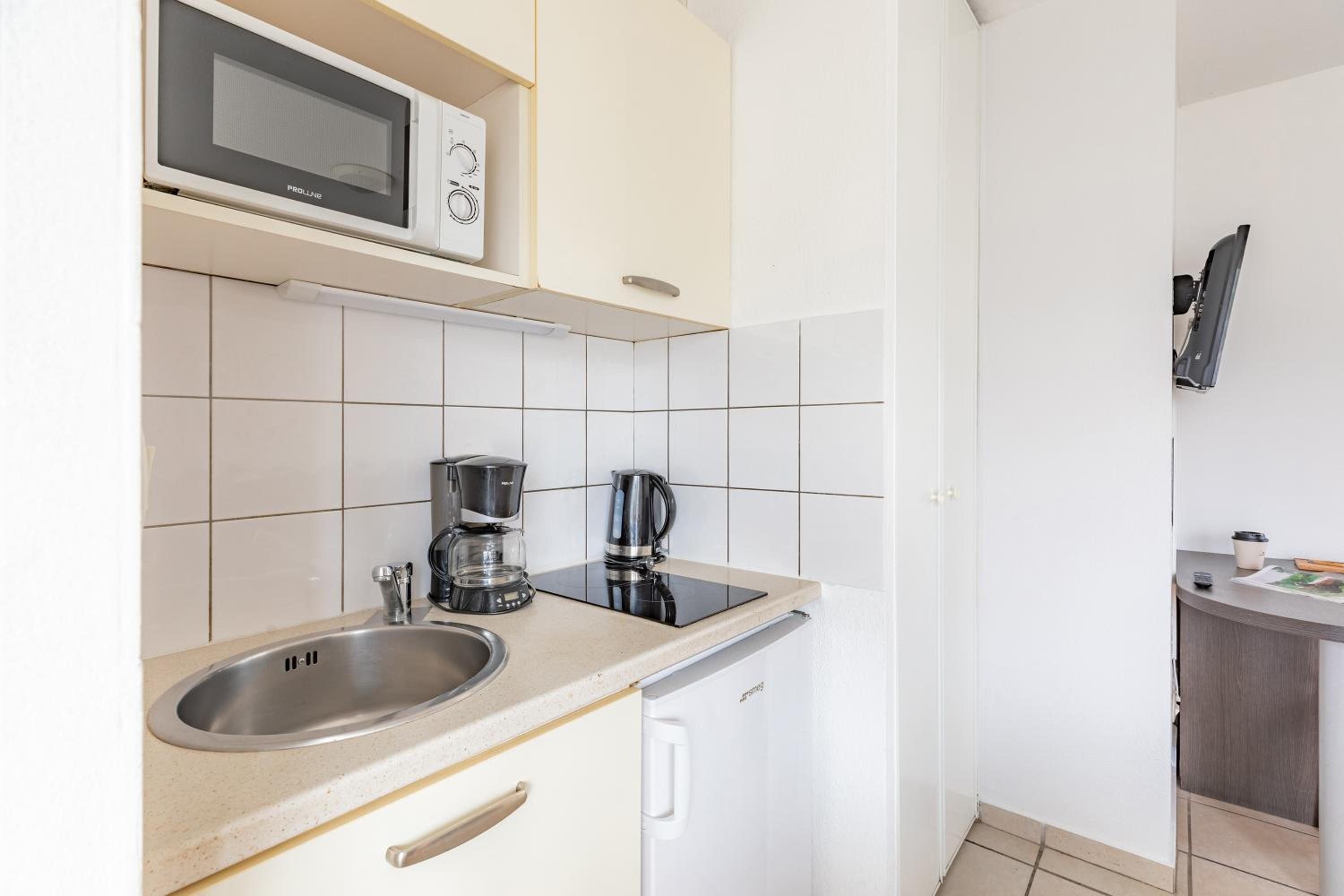 Apartment - Photo 4