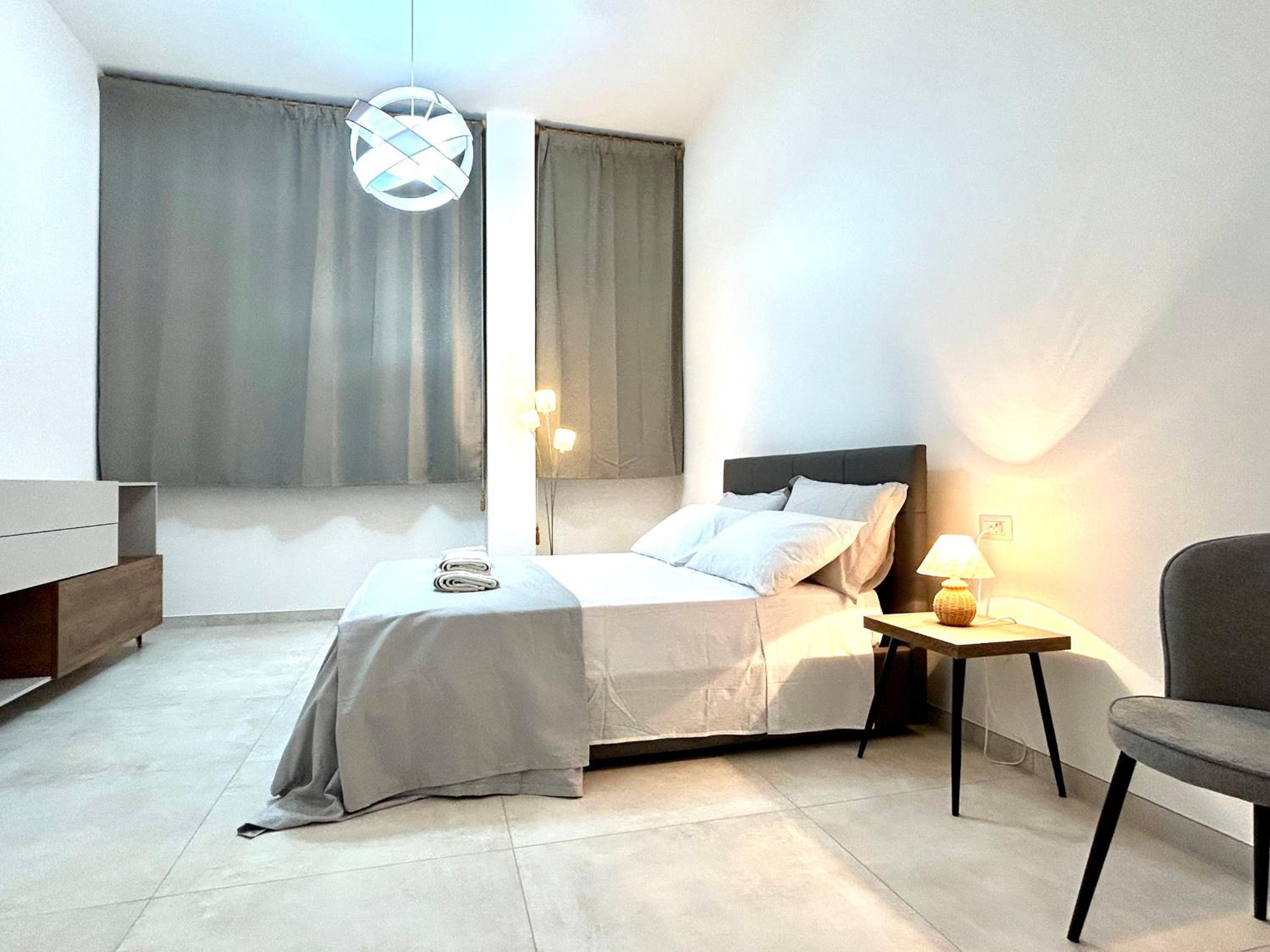 One-Bedroom Apartment photo 2