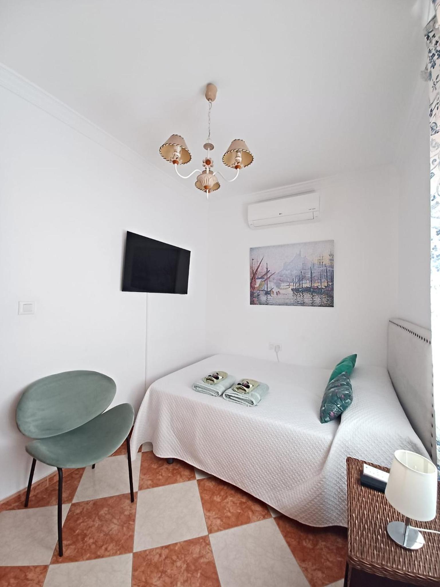Habitación Doble Estándar con Baño Compartido