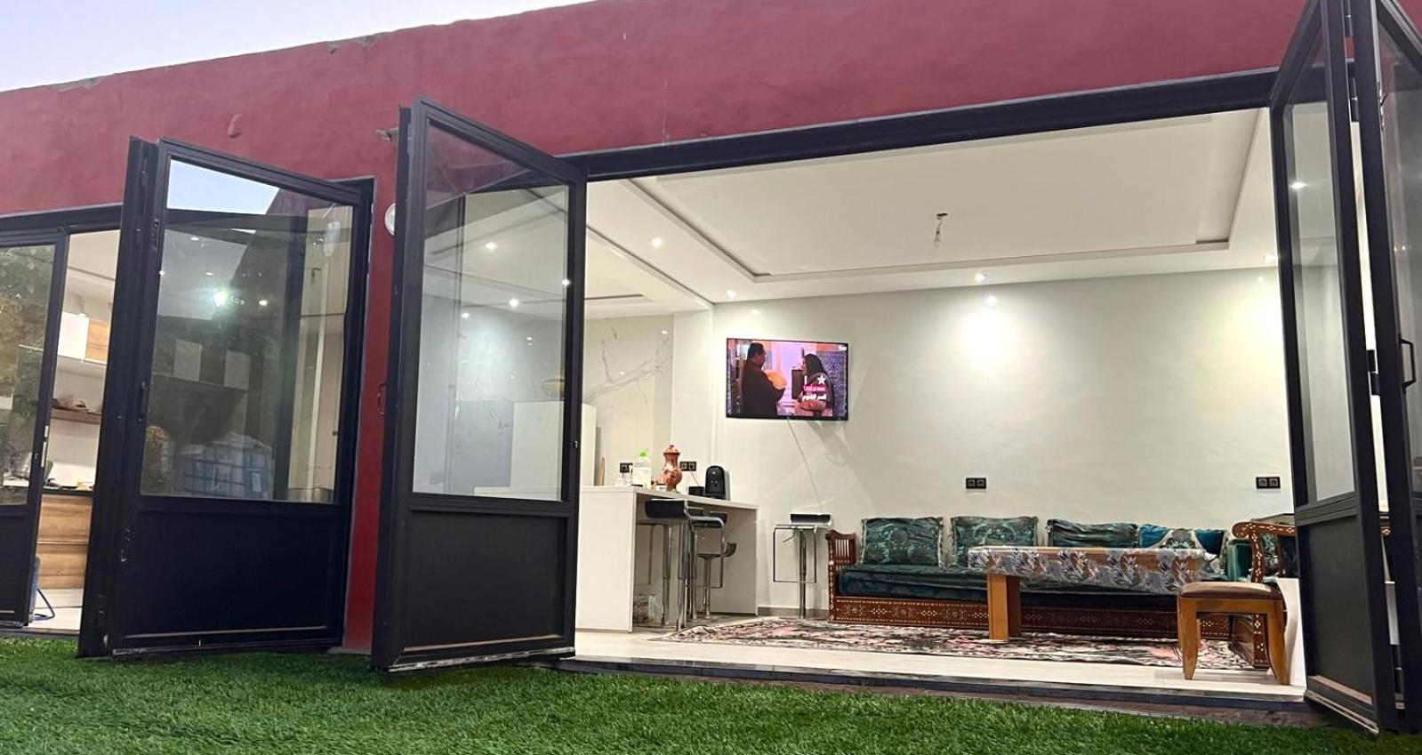 Three-Bedroom Villa photo 1