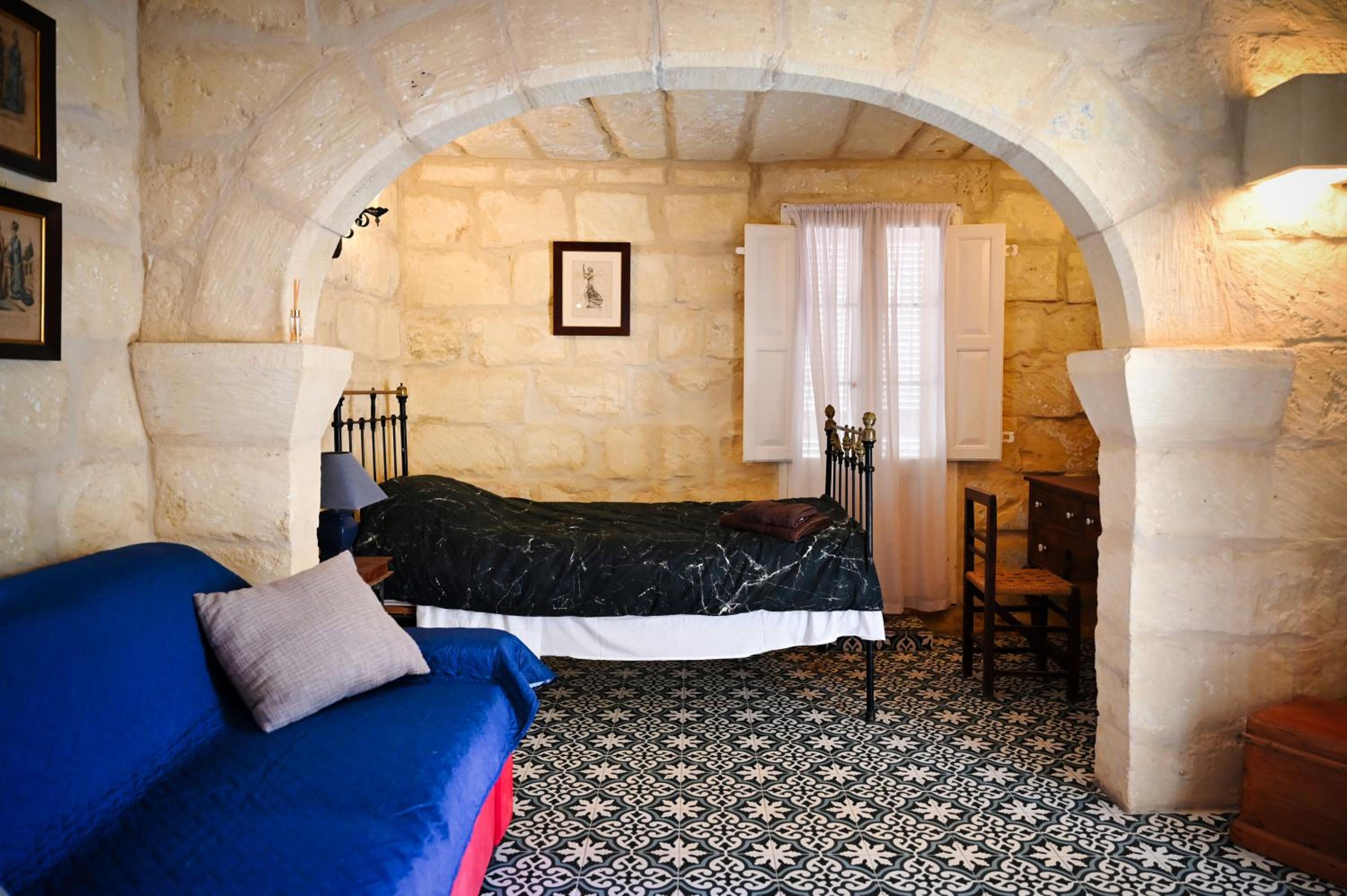 Triple Room With Private Bathroom photo 2