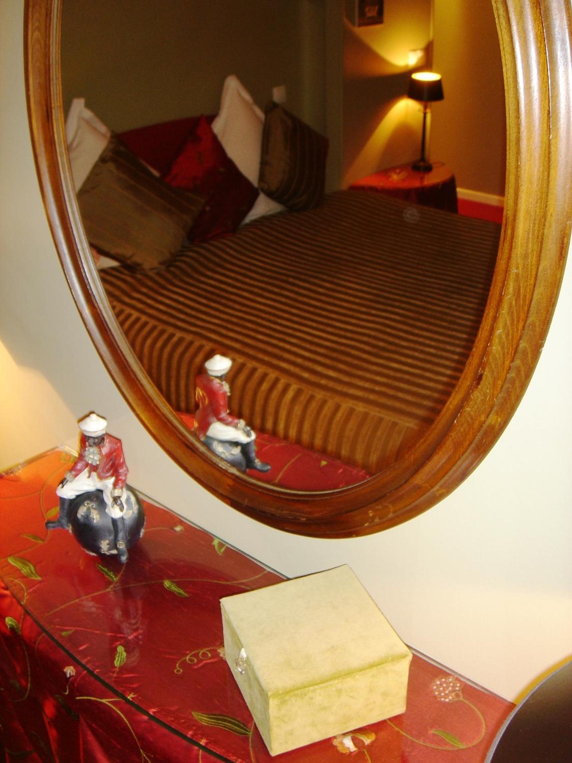 Double Room with Garden View - Photo 2