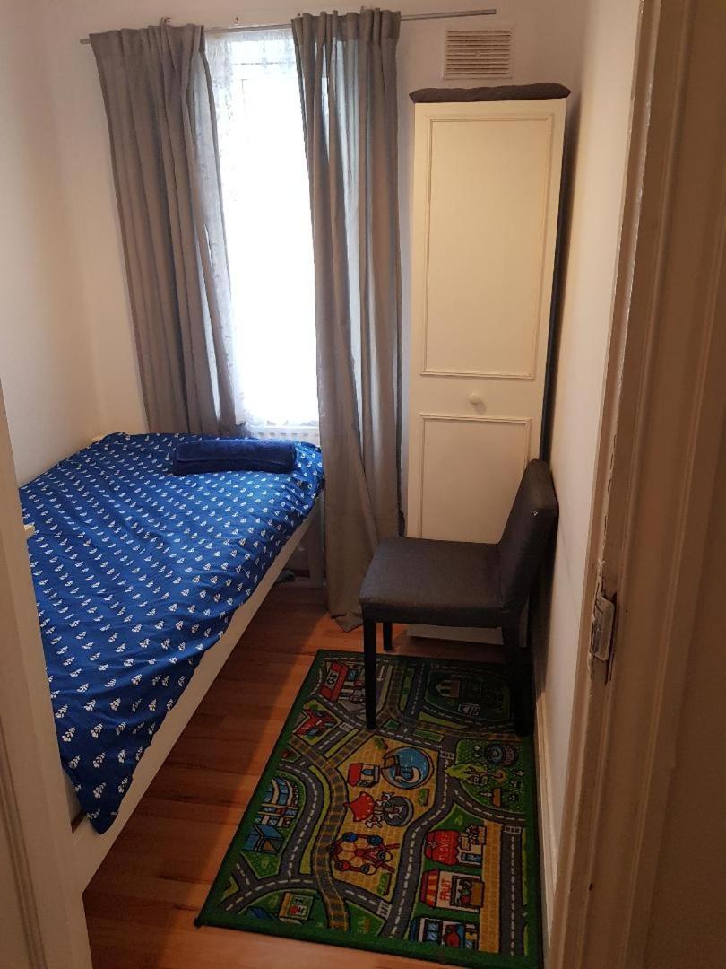 Single Room With Shared Bathroom photo 1