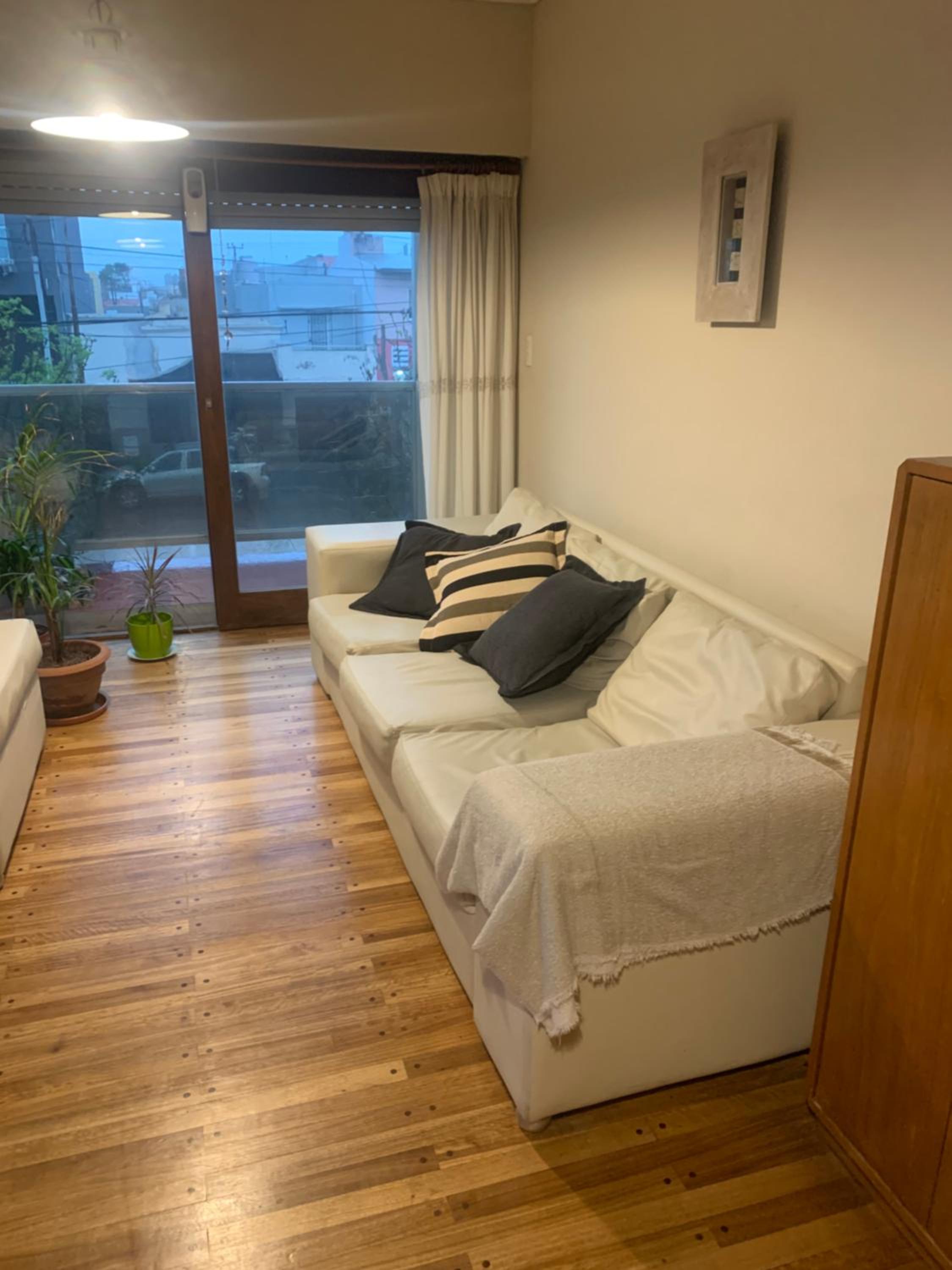One-Bedroom Apartment photo 1