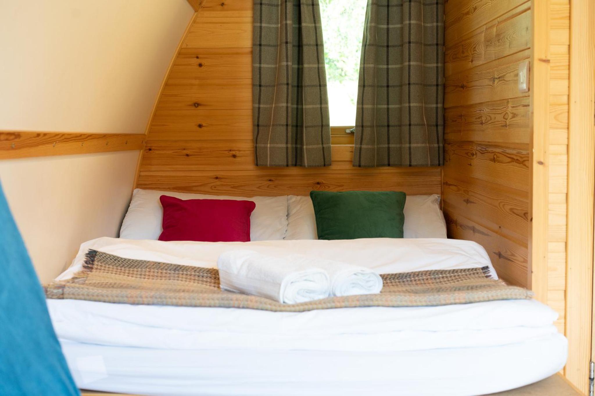 Standard Cabin with Hot Tub photo 3