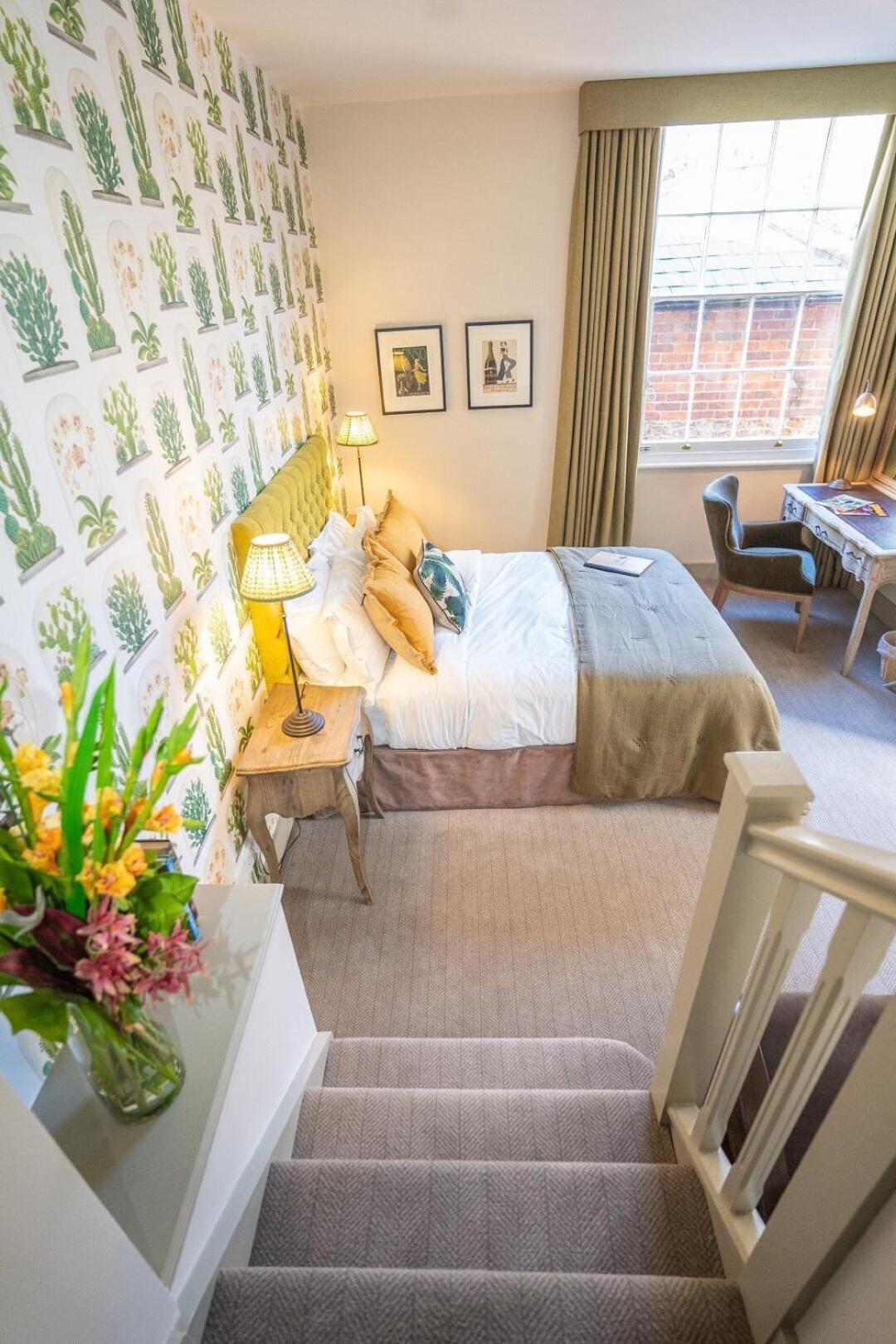 Double or Twin Room with Private Bathroom photo 2