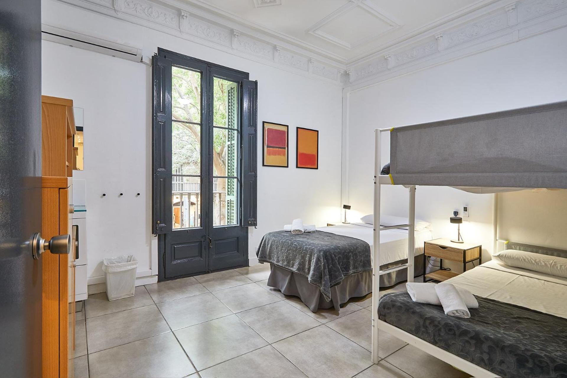 Habitación Triple Básica con Baño Compartido