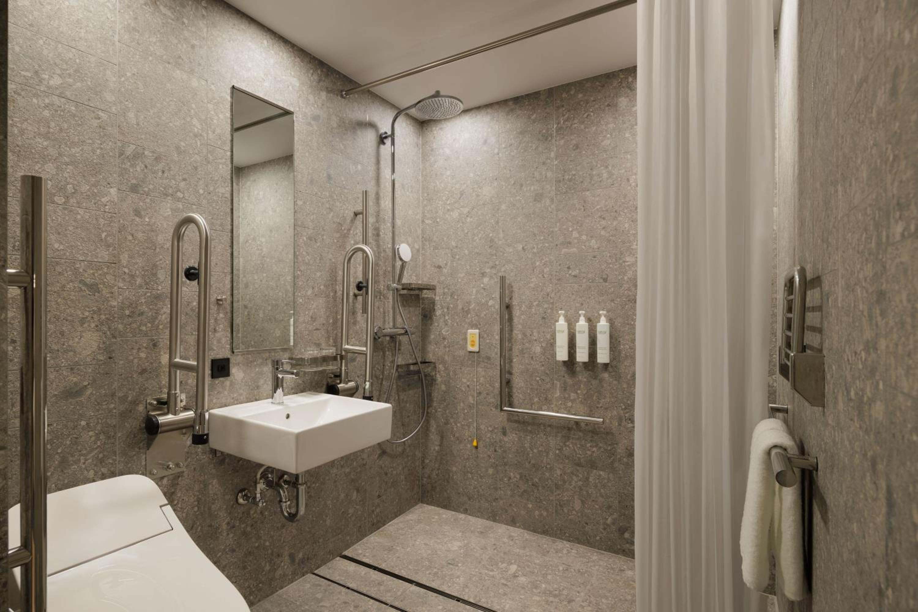 Superior King Room photo 2