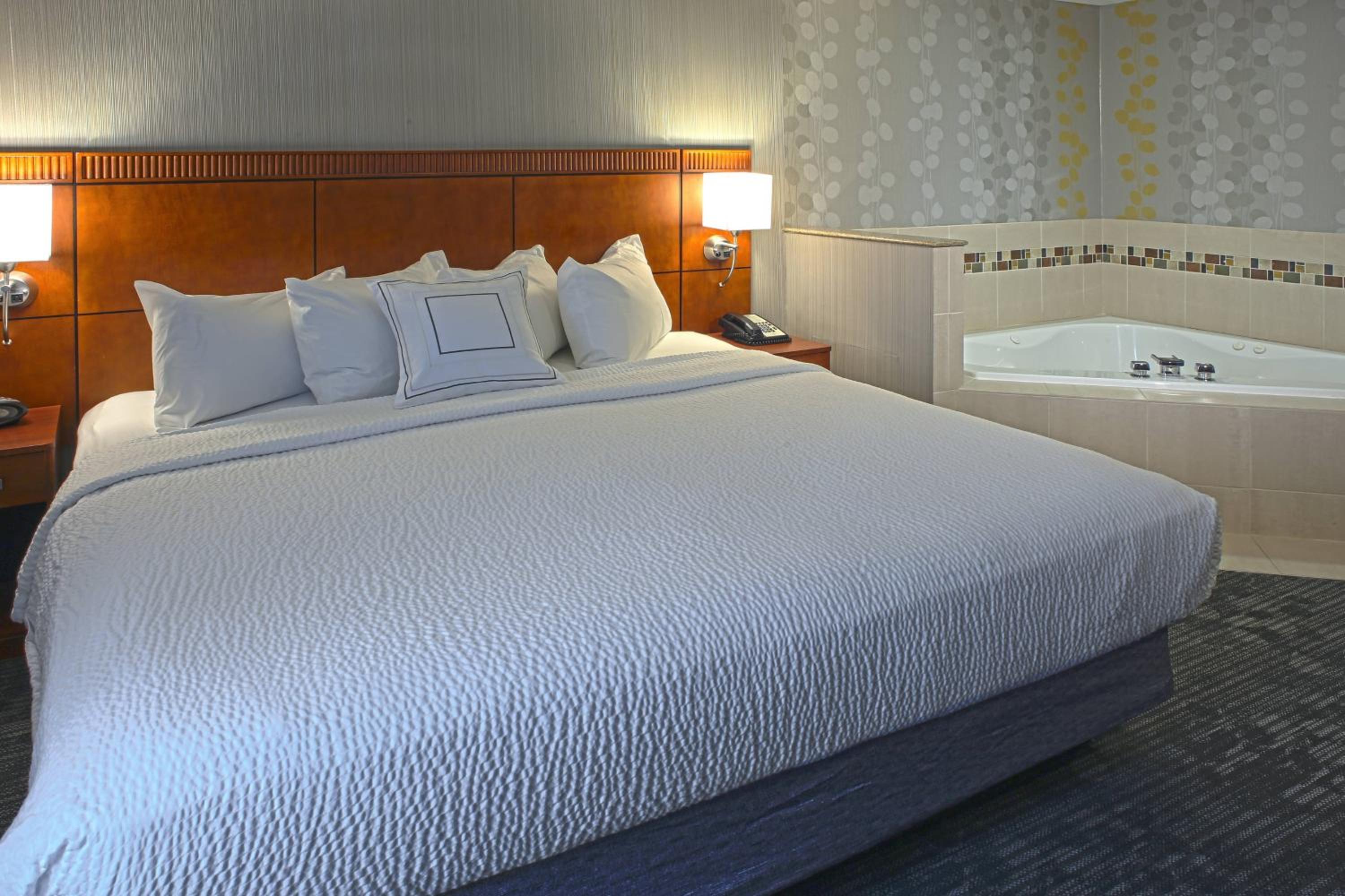 King Suite with Sofa Bed - Photo 2
