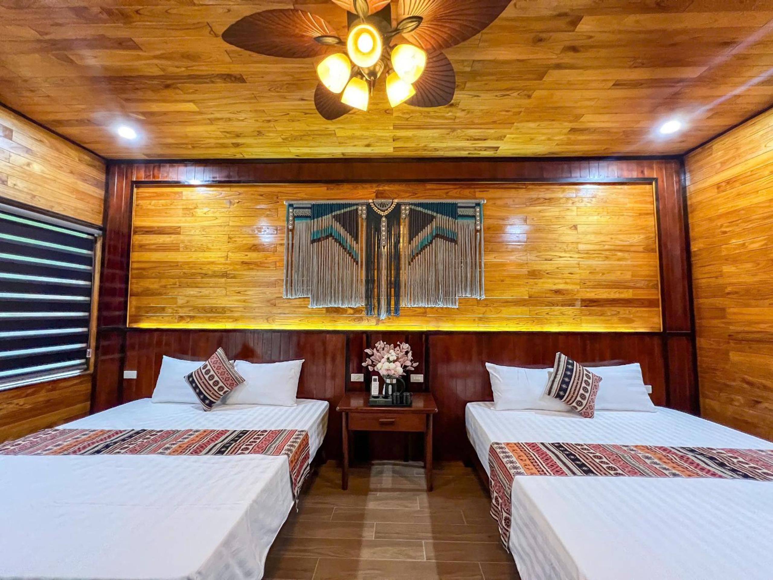 Twin Room with Mountain View photo 2